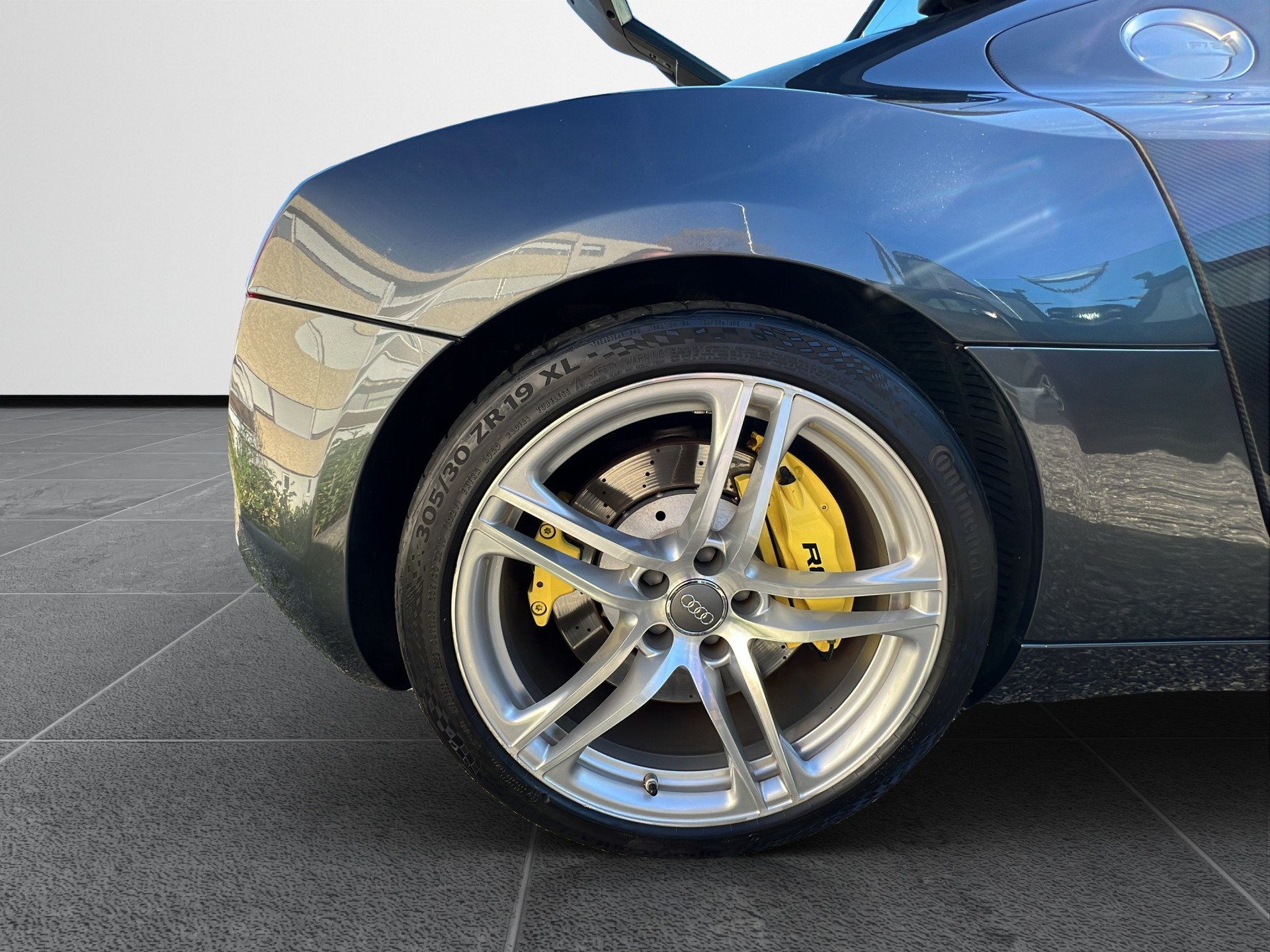 AUDI R8 Coupé 4.2-image-14
