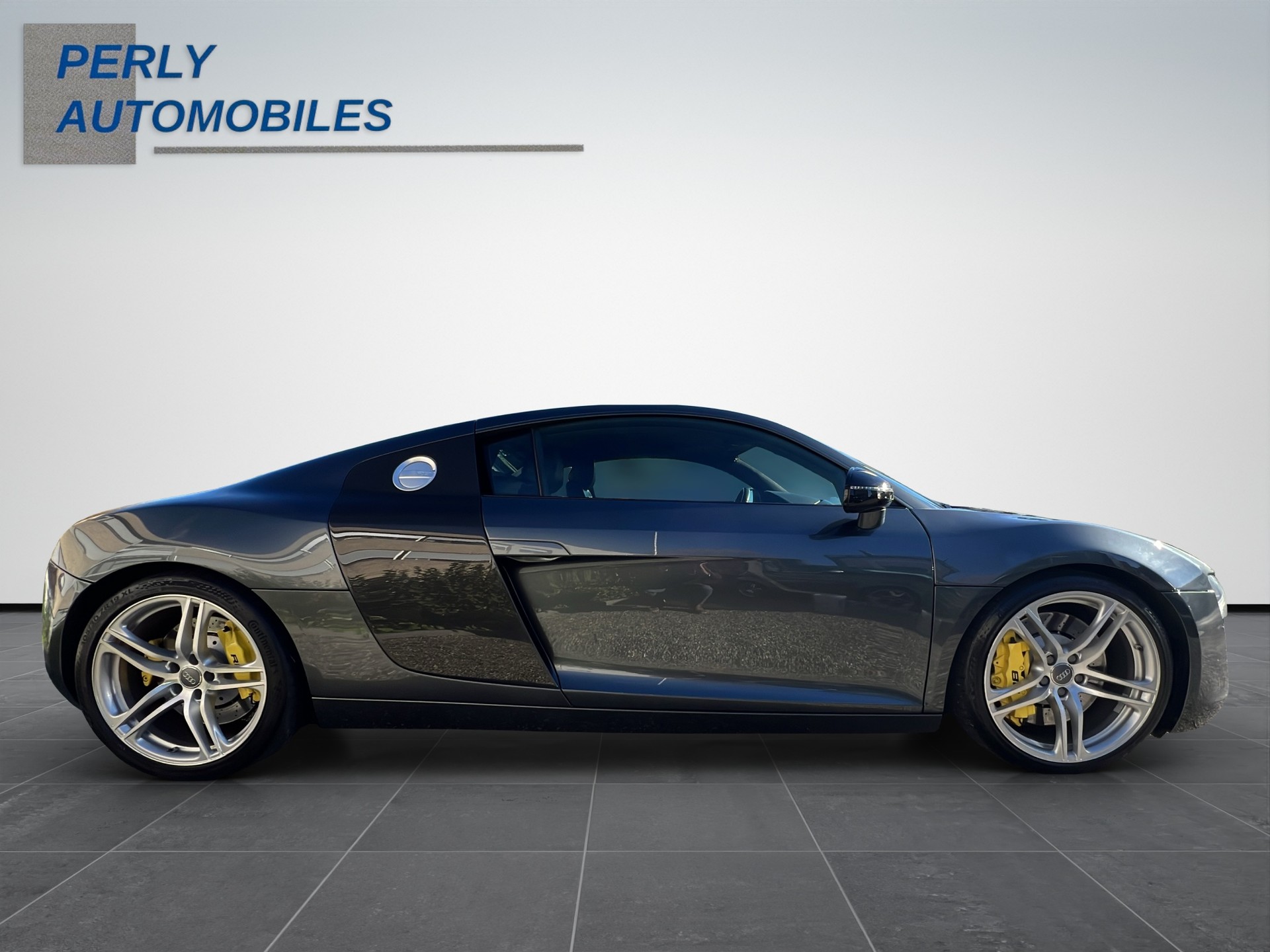 AUDI R8 Coupé 4.2-image-6