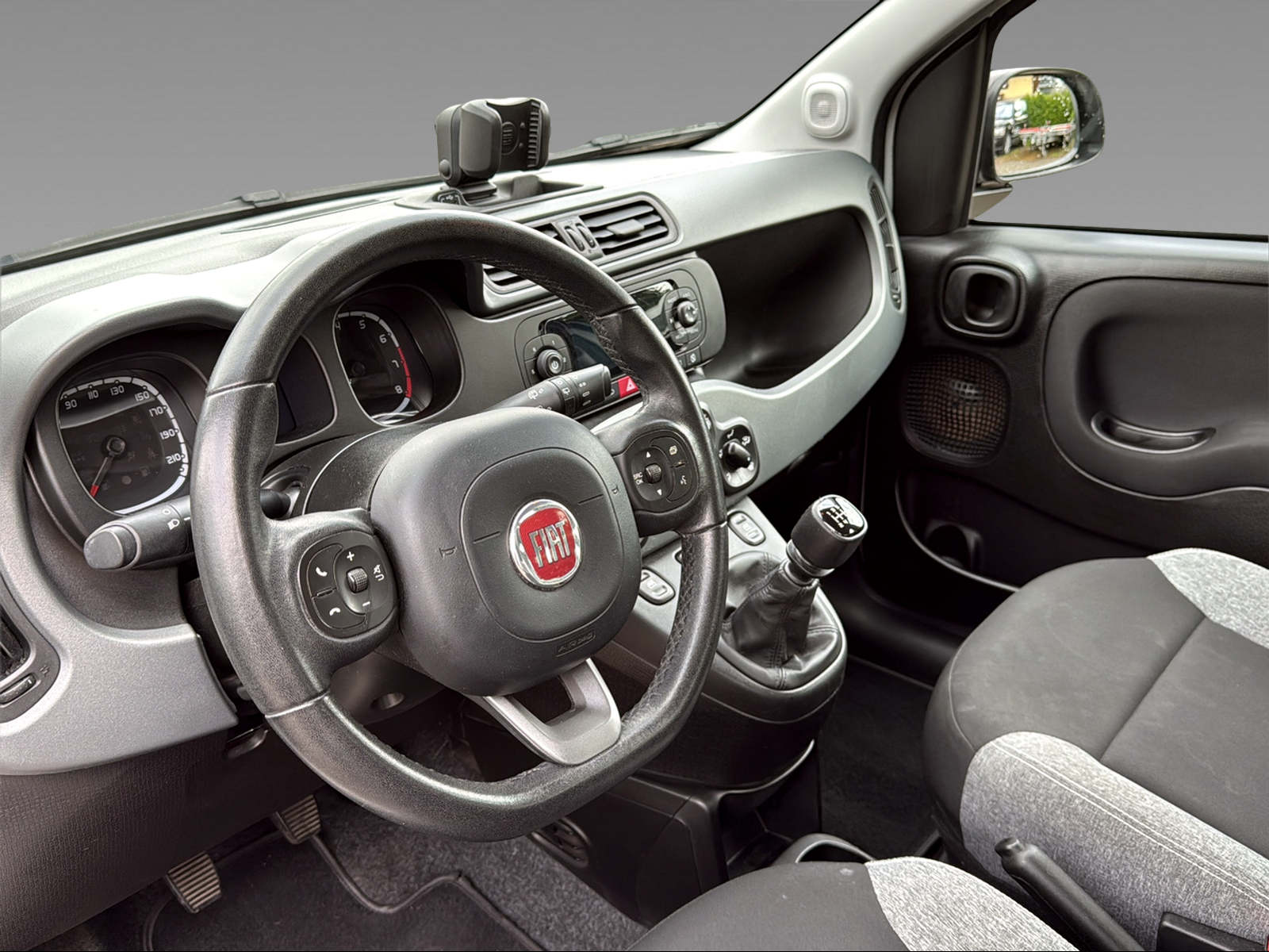 FIAT Panda 1.0 Hybrid City Life-image-8