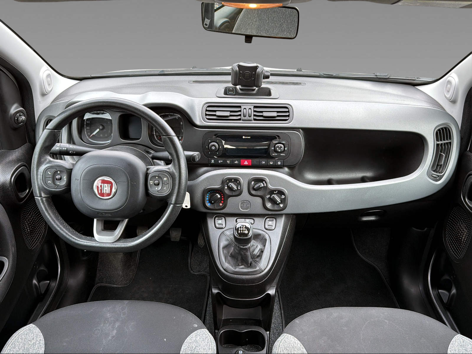 FIAT Panda 1.0 Hybrid City Life-image-9