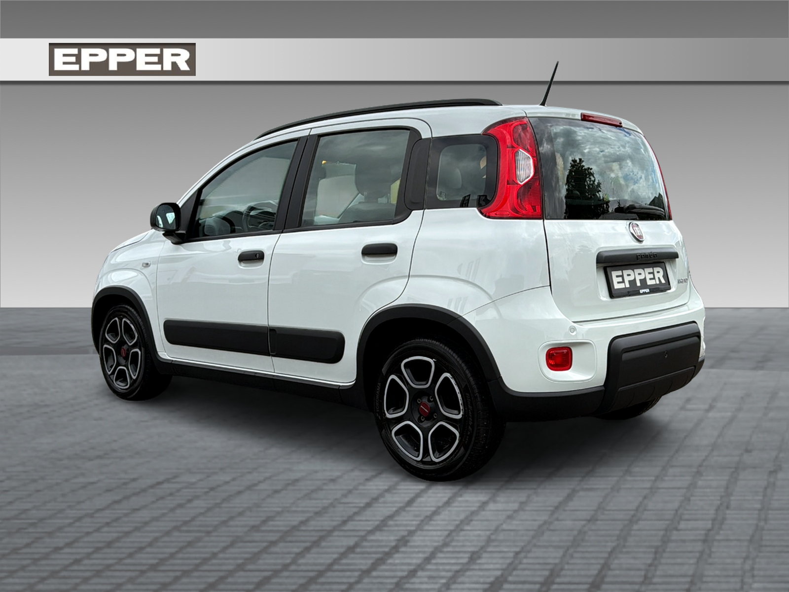 FIAT Panda 1.0 Hybrid City Life-image-2