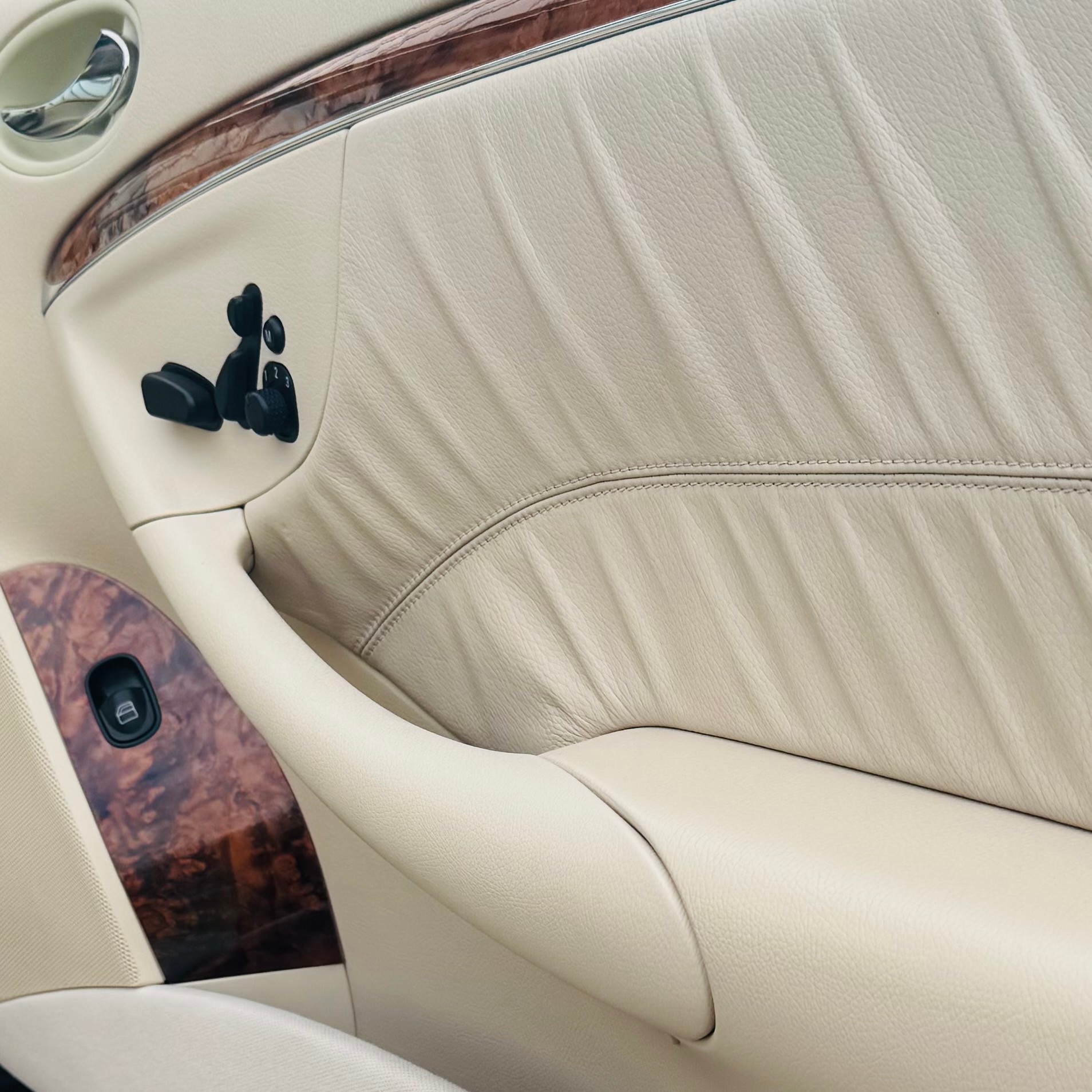 MERCEDES-BENZ CLK 200 Kompressor Elegance-image-16