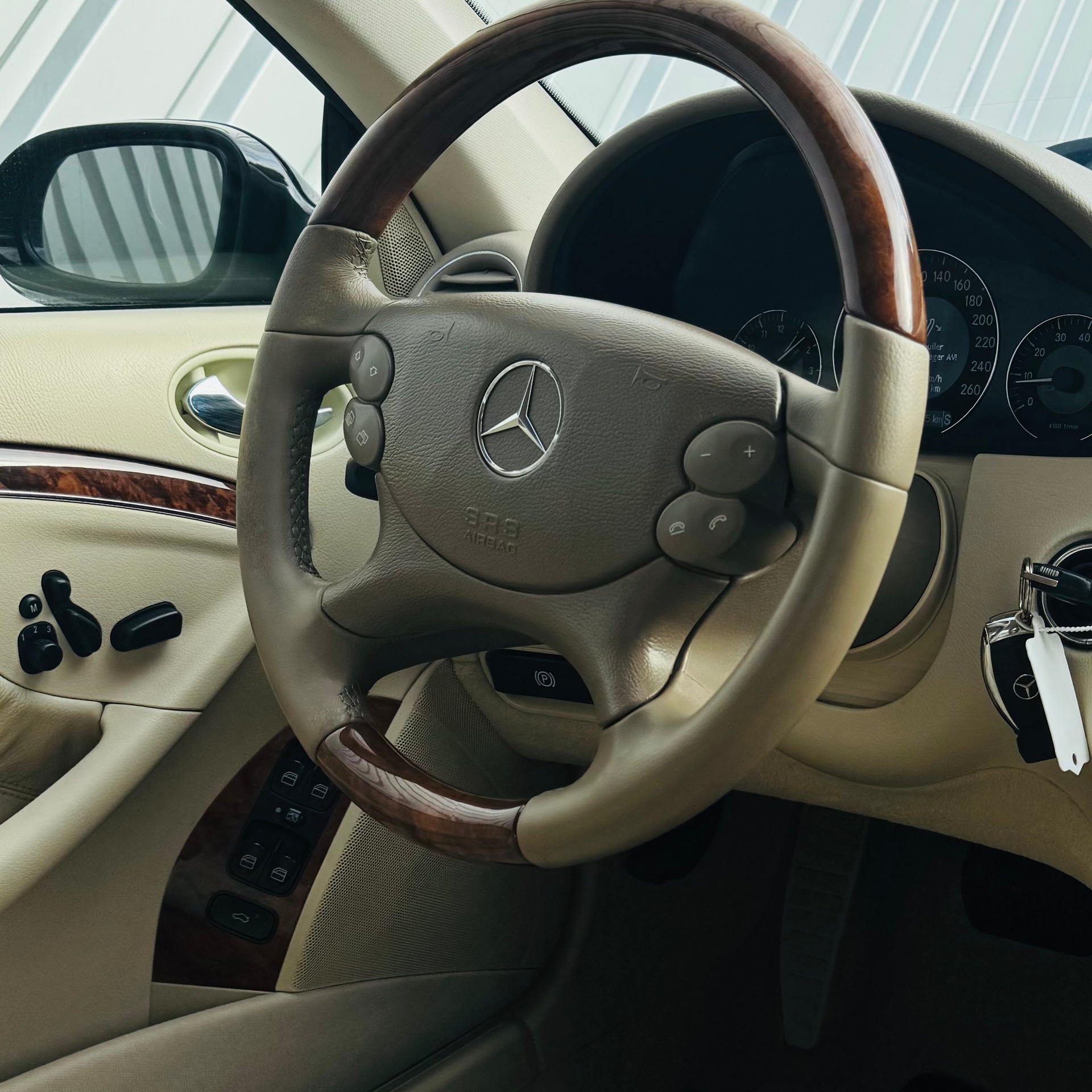 MERCEDES-BENZ CLK 200 Kompressor Elegance-image-14
