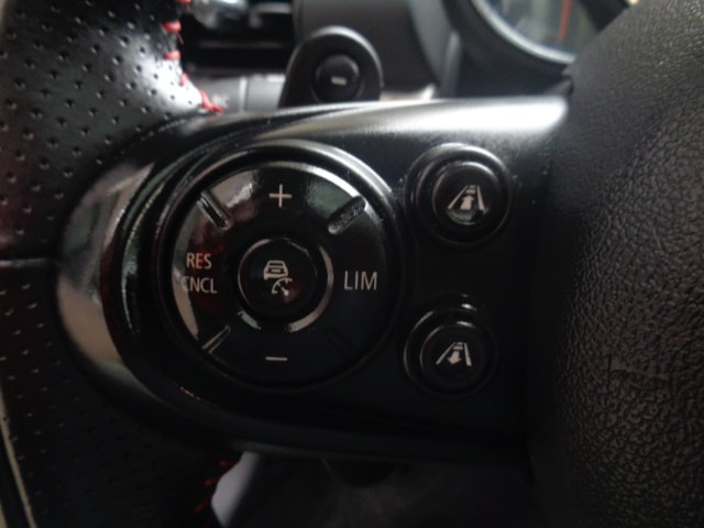 MINI Clubman Cooper SD ALL4 Steptronic-image-11
