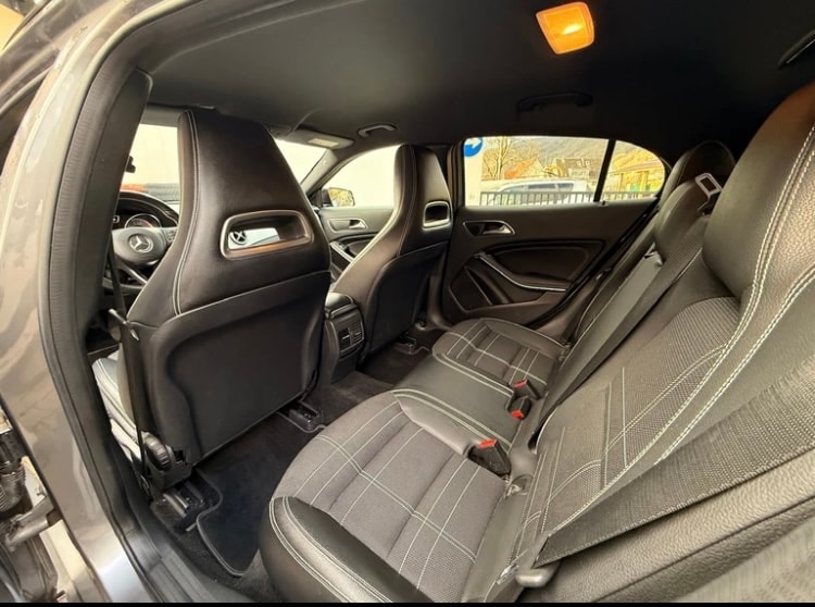 MERCEDES-BENZ GLA 200 Night Star 7G-DCT-image-5