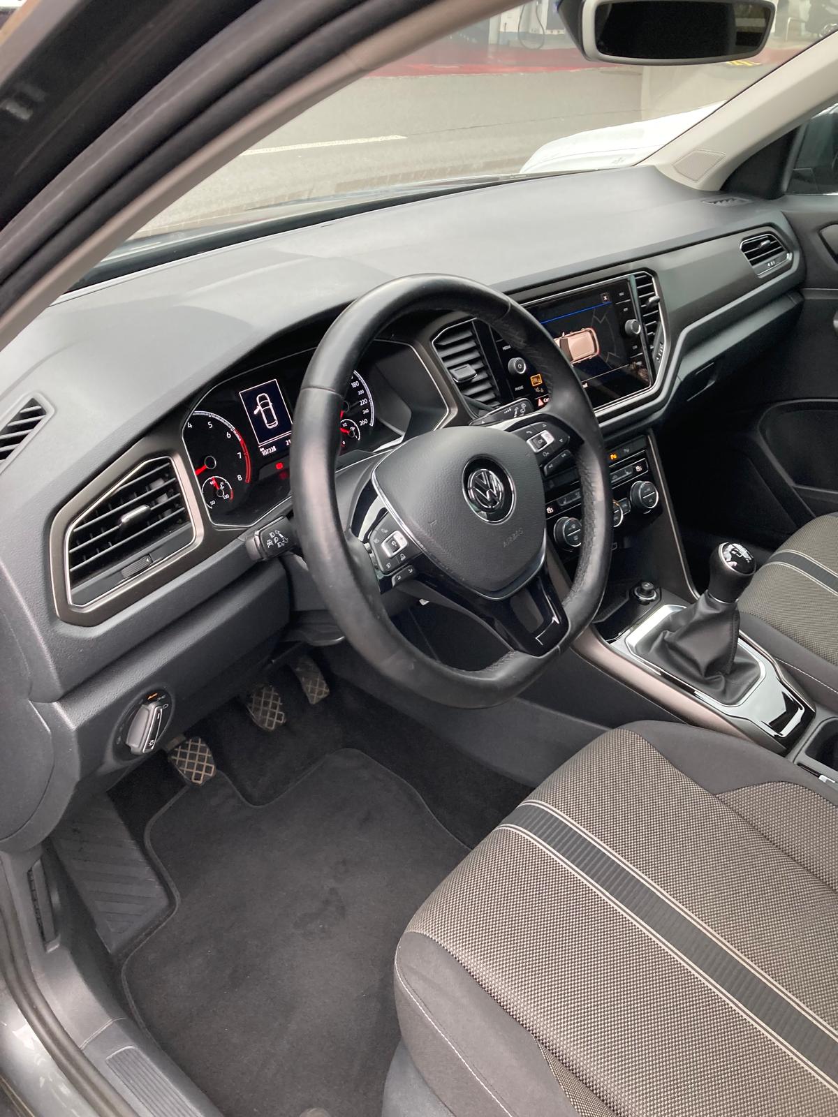 VW T-Roc 1.5 TSI EVO Advance-image-9
