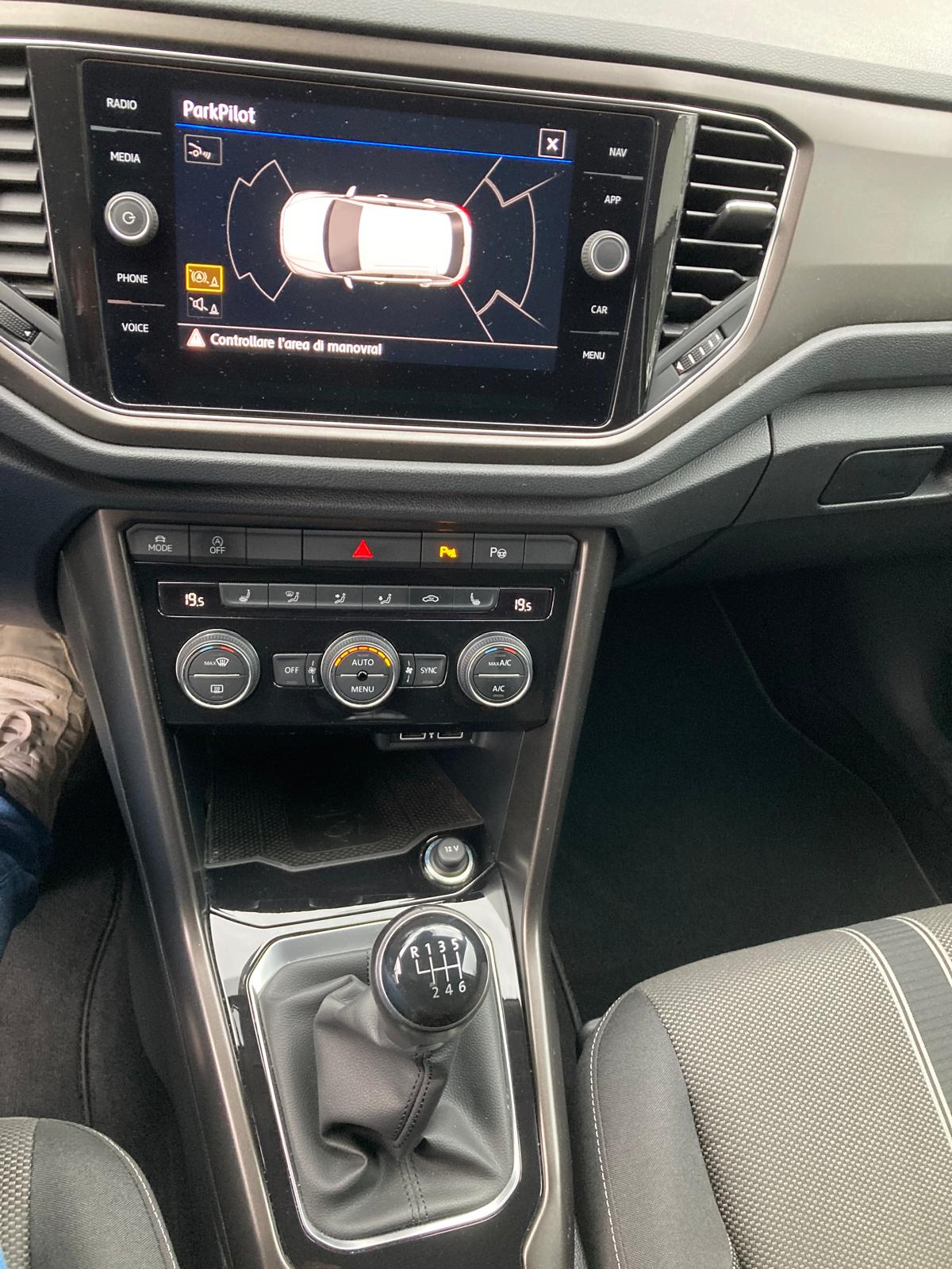 VW T-Roc 1.5 TSI EVO Advance-image-10