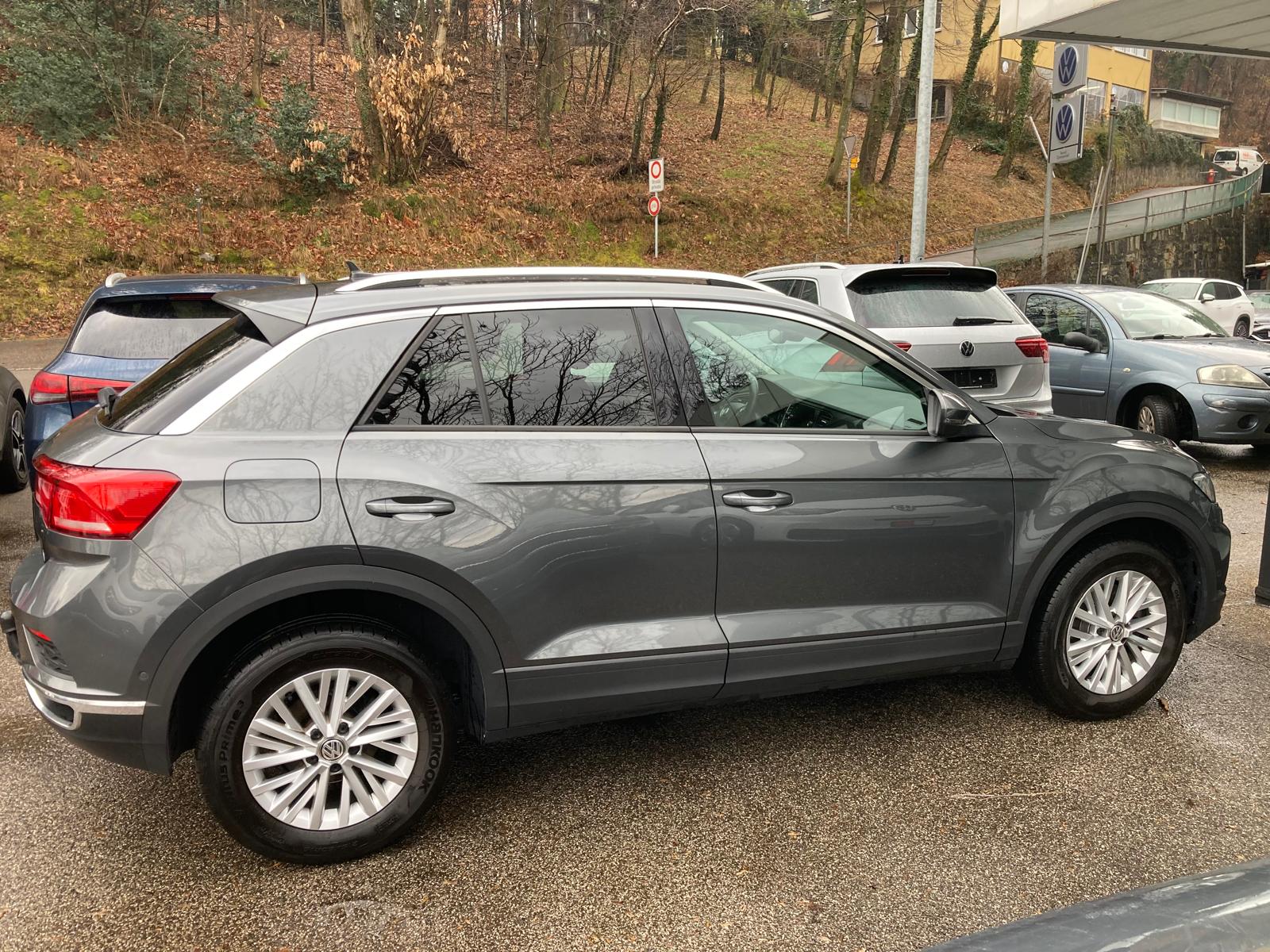 VW T-Roc 1.5 TSI EVO Advance-image-3