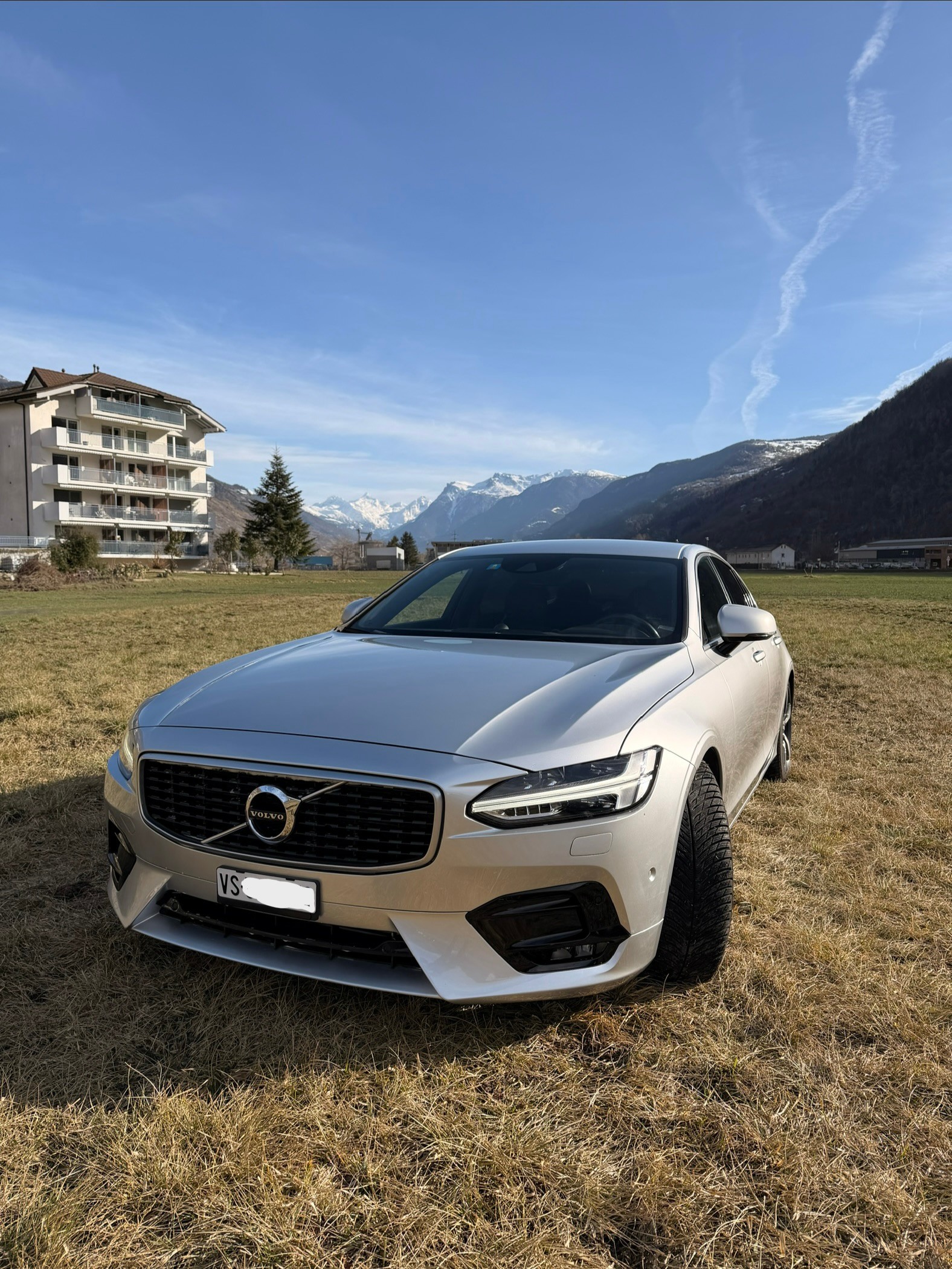 VOLVO S90 D4 R-Design Geartronic-image-1