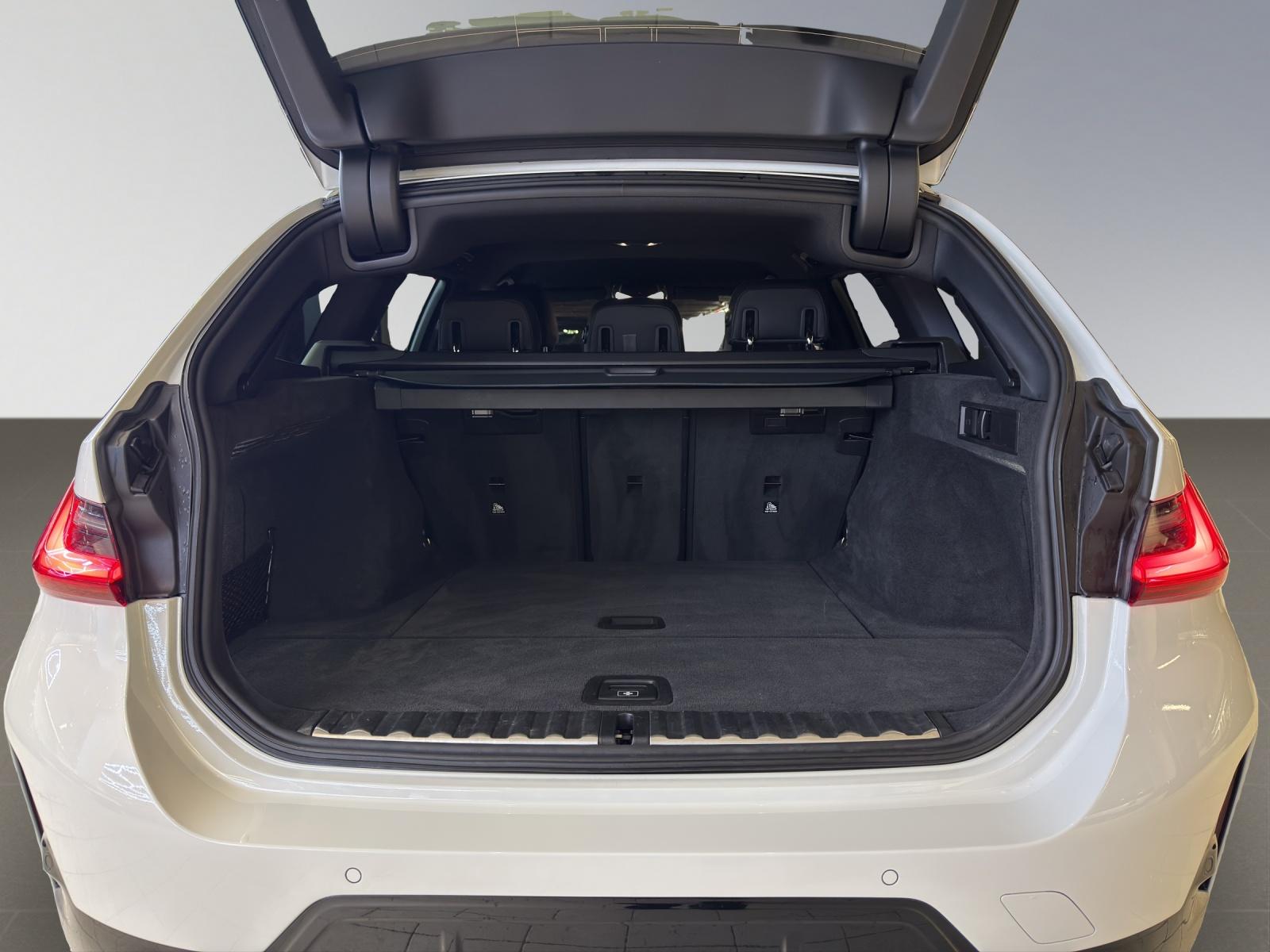 BMW 330d xDrive Touring M-SportPaket-image-17