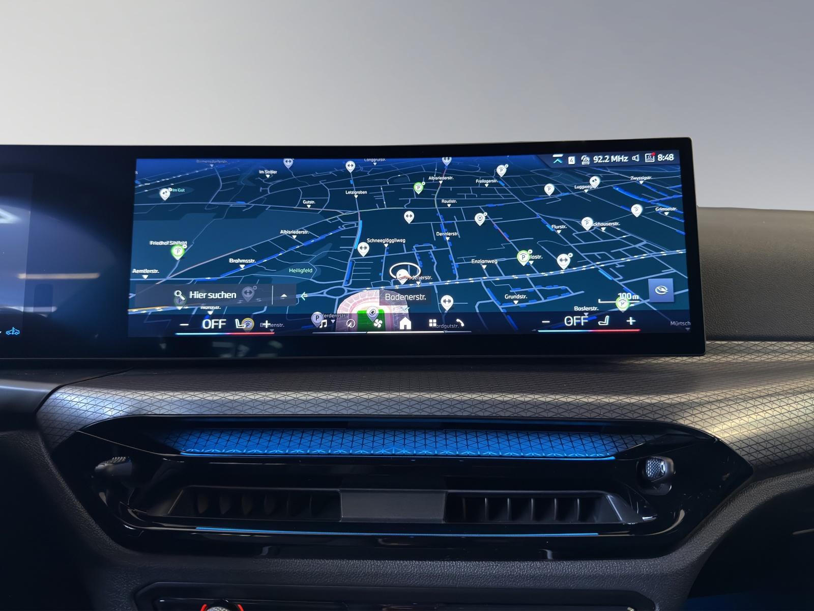 BMW 330d xDrive Touring M-SportPaket-image-11
