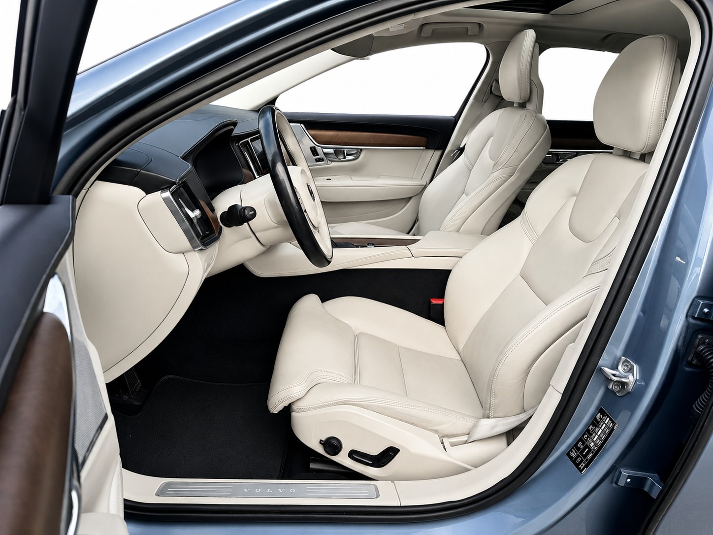 VOLVO S90 2.0 D5 Inscription AWD-image-6