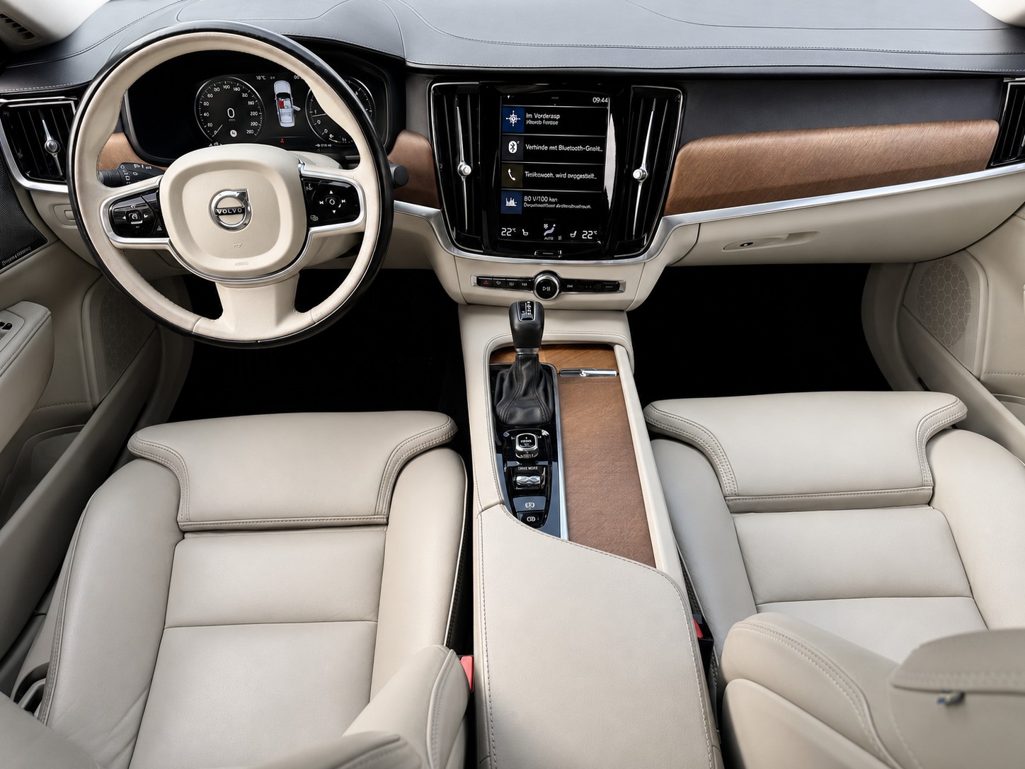 VOLVO S90 2.0 D5 Inscription AWD-image-8