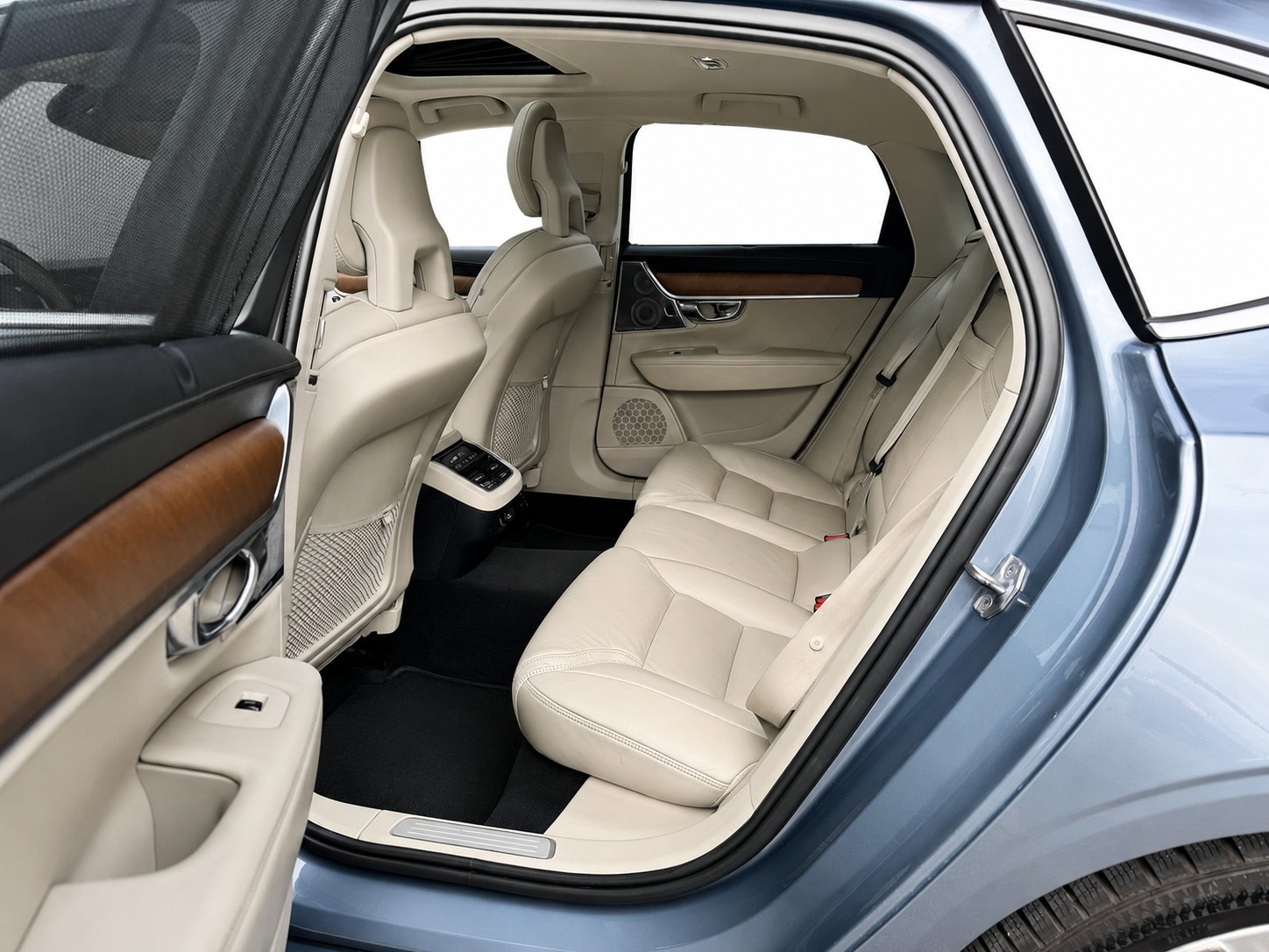 VOLVO S90 2.0 D5 Inscription AWD-image-13