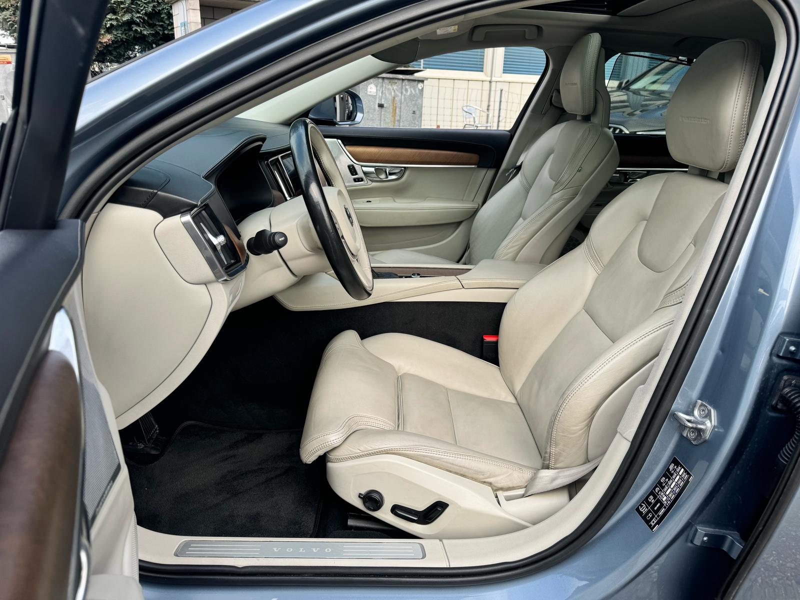 VOLVO S90 2.0 D5 Inscription AWD-image-6