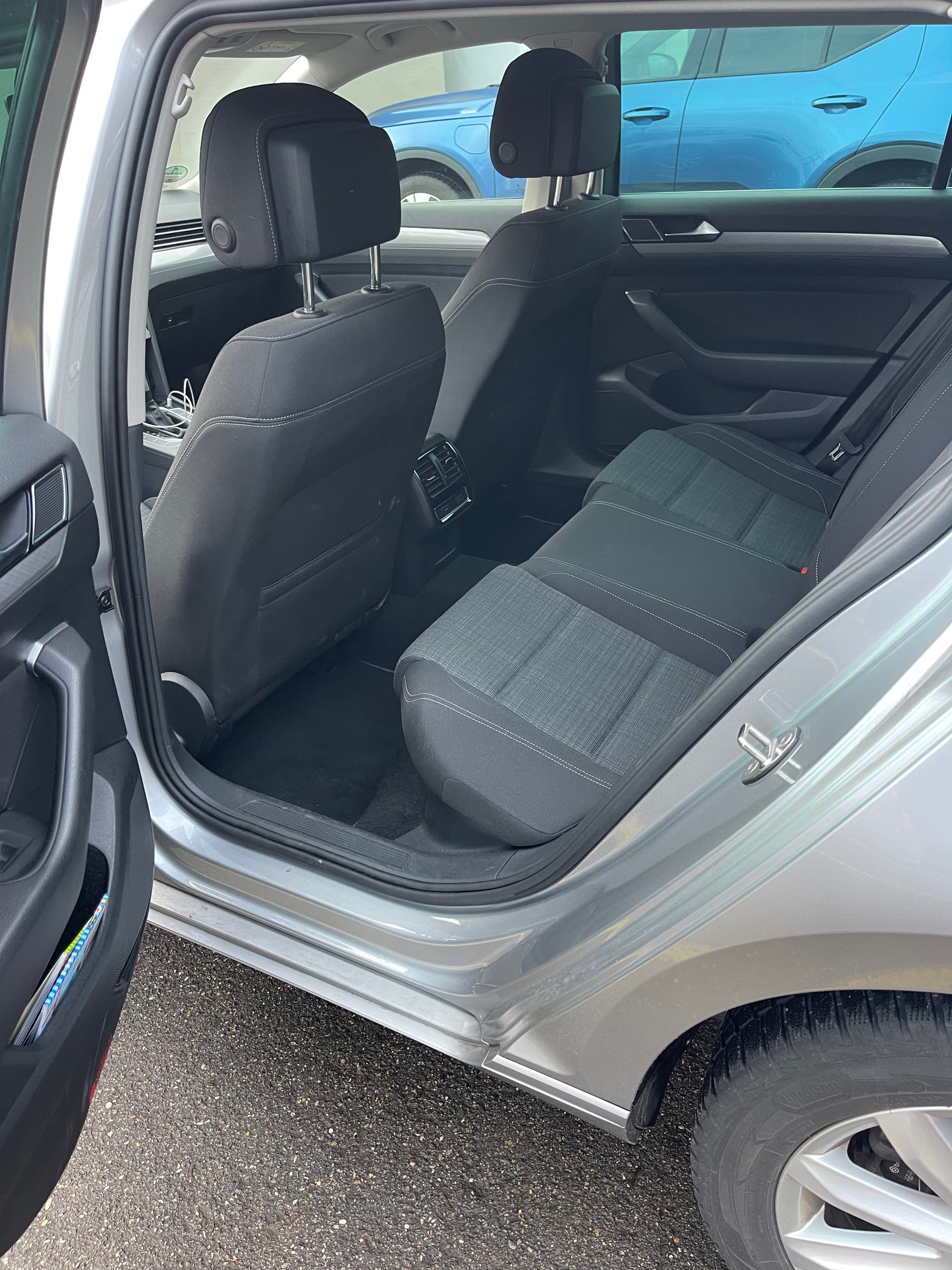 VW PASSAT 2.0 TDI Business-image-4