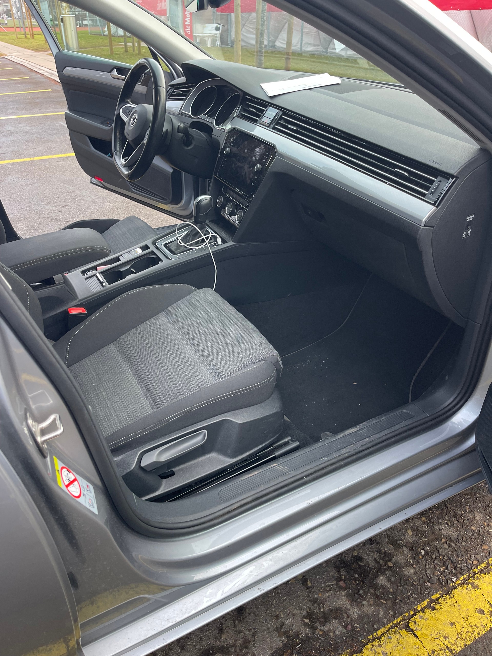VW PASSAT 2.0 TDI Business-image-3
