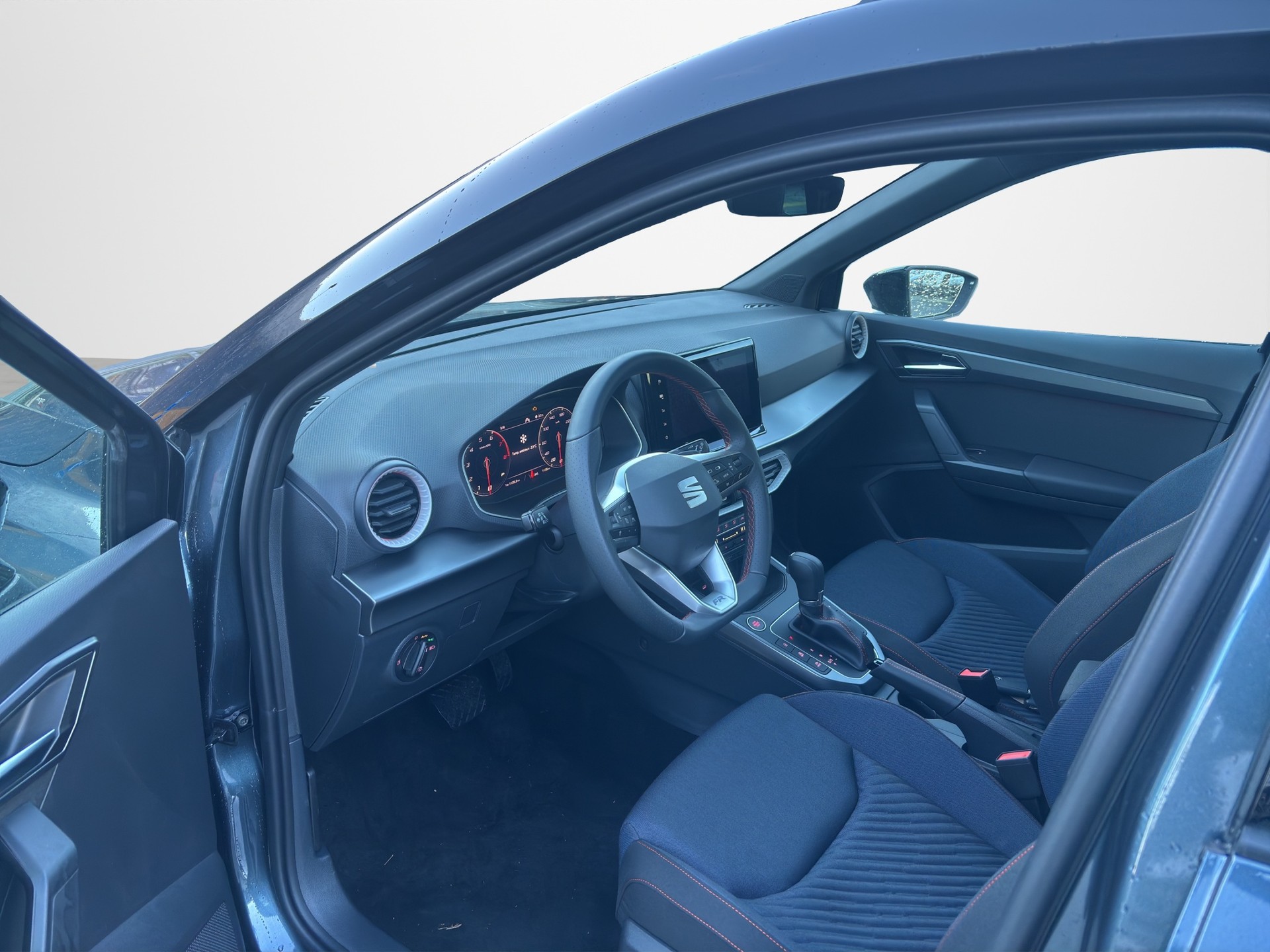 SEAT Arona 1.0 TSI Eco FR DSG-image-8