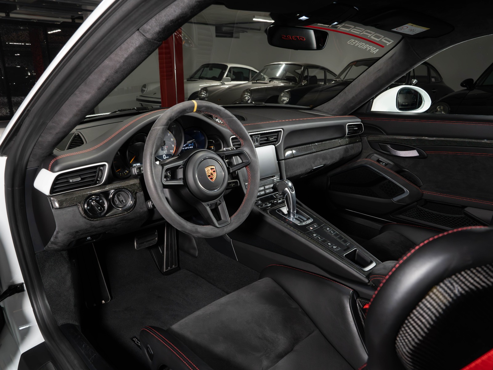 PORSCHE 911 GT3 RS PDK-image-4