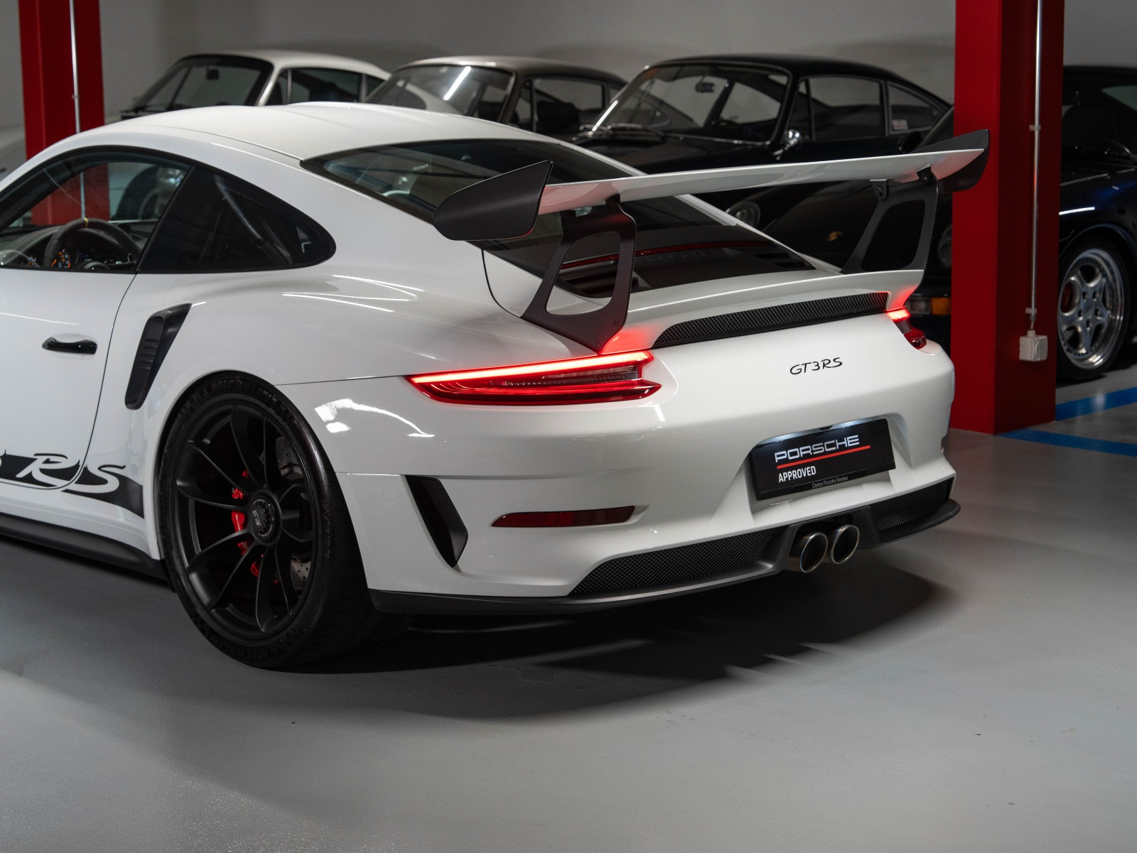 PORSCHE 911 GT3 RS PDK-image-2