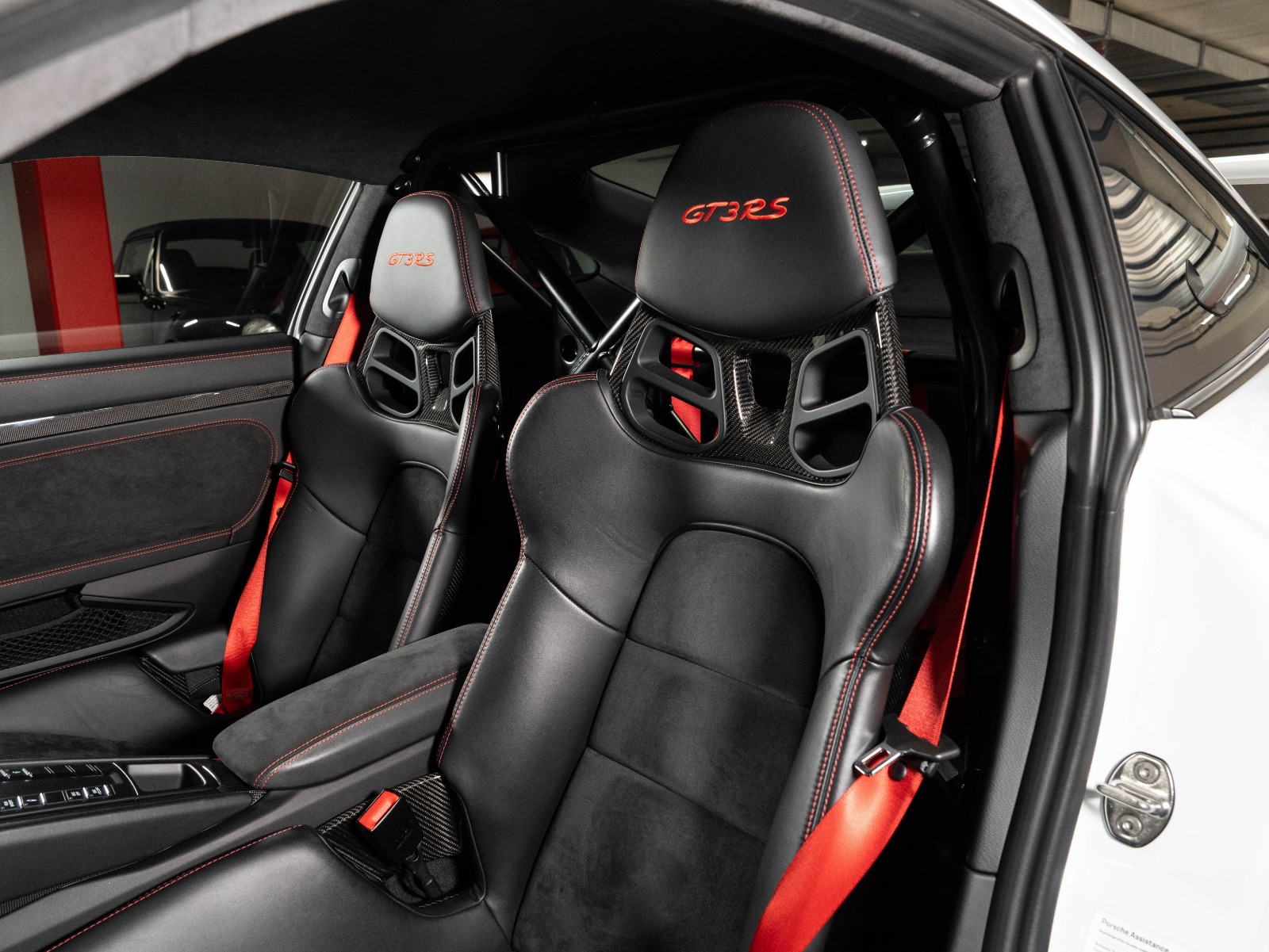 PORSCHE 911 GT3 RS PDK-image-3
