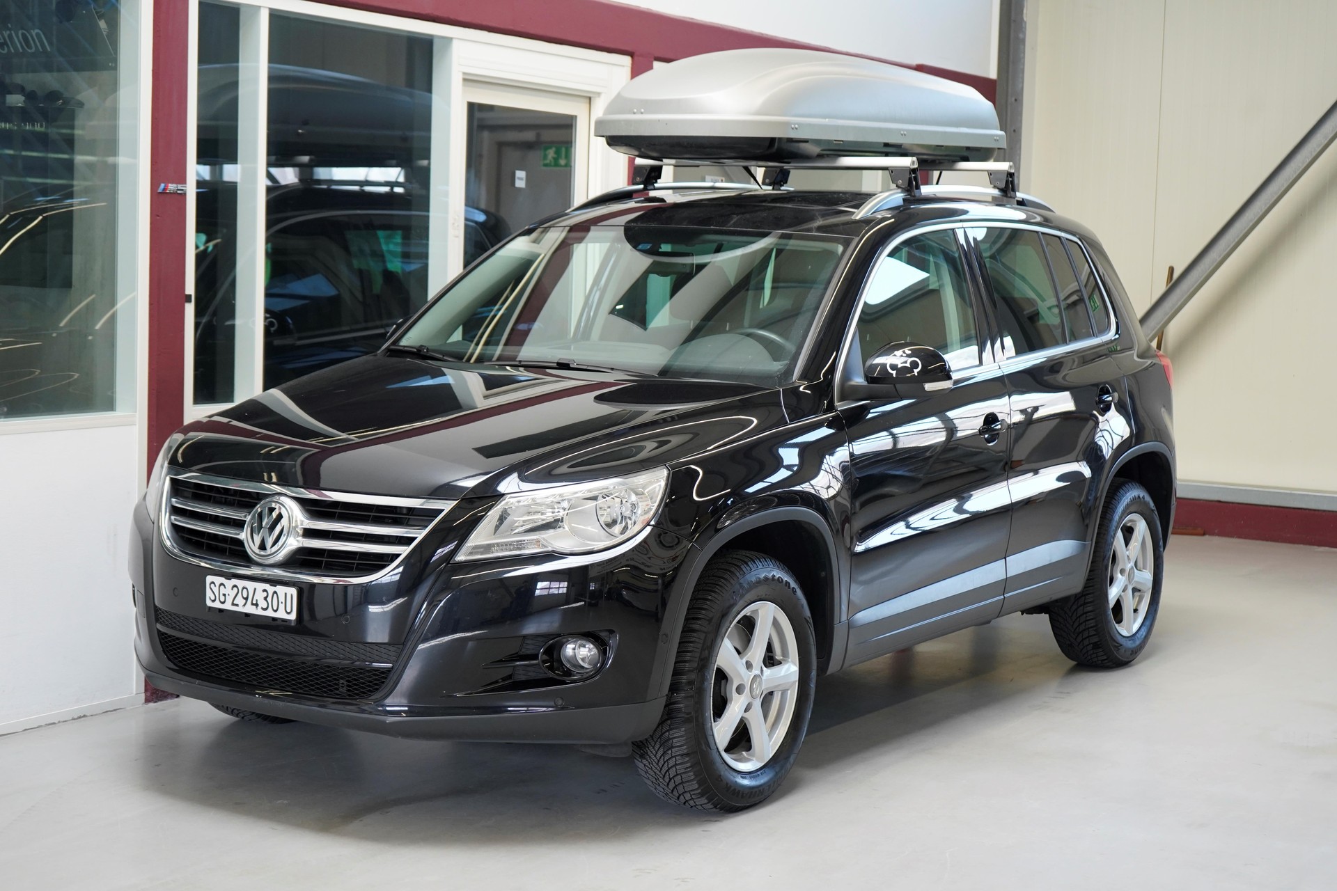 VW Tiguan 2.0 TSI Trend&Fun Tiptronic-image-2