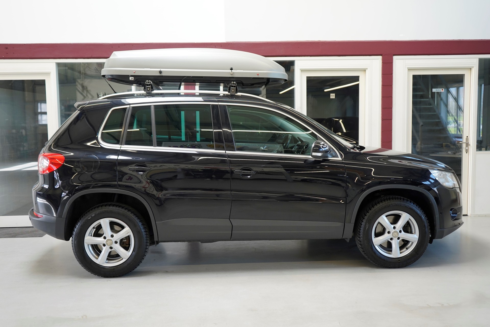 VW Tiguan 2.0 TSI Trend&Fun Tiptronic-image-8