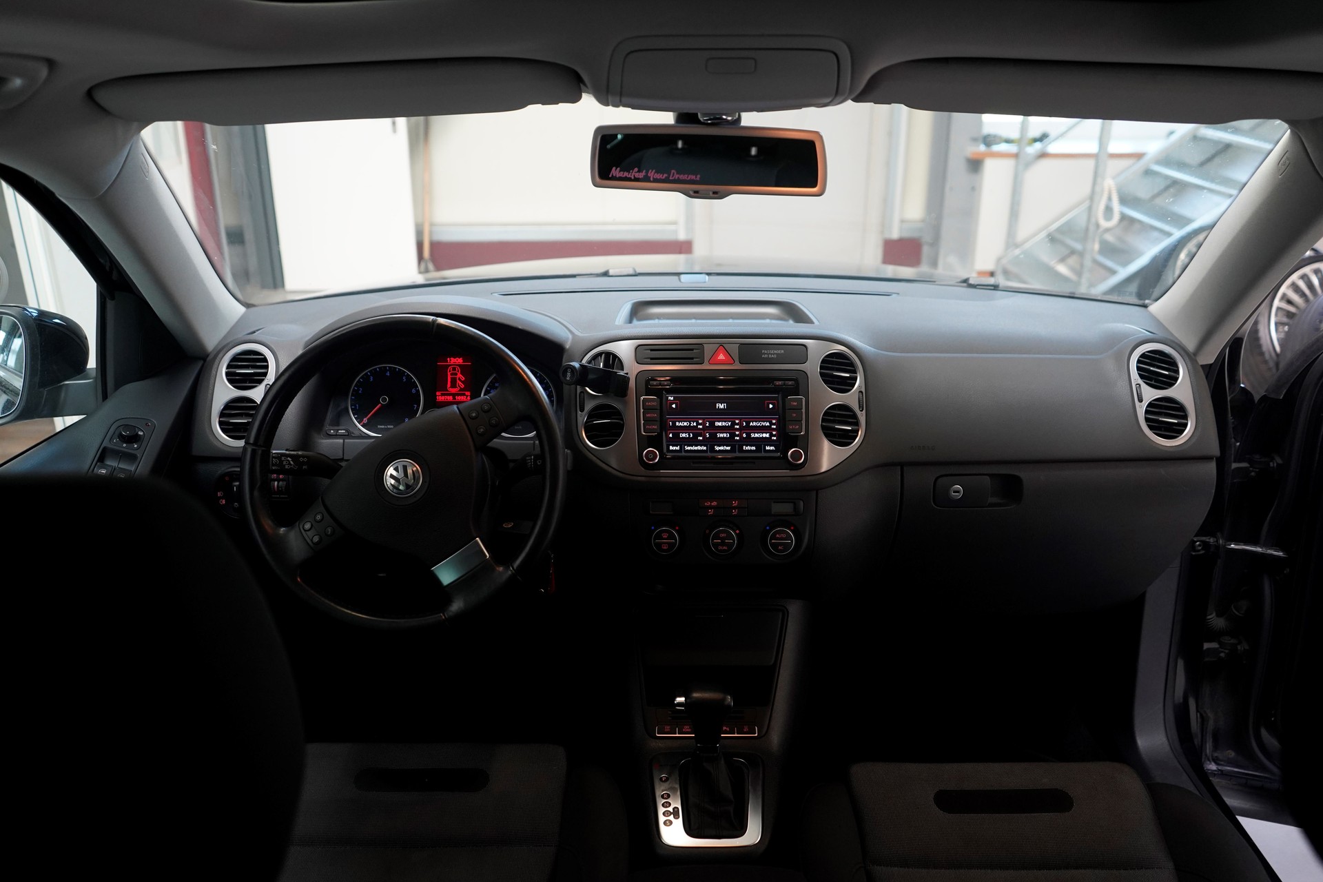 VW Tiguan 2.0 TSI Trend&Fun Tiptronic-image-12