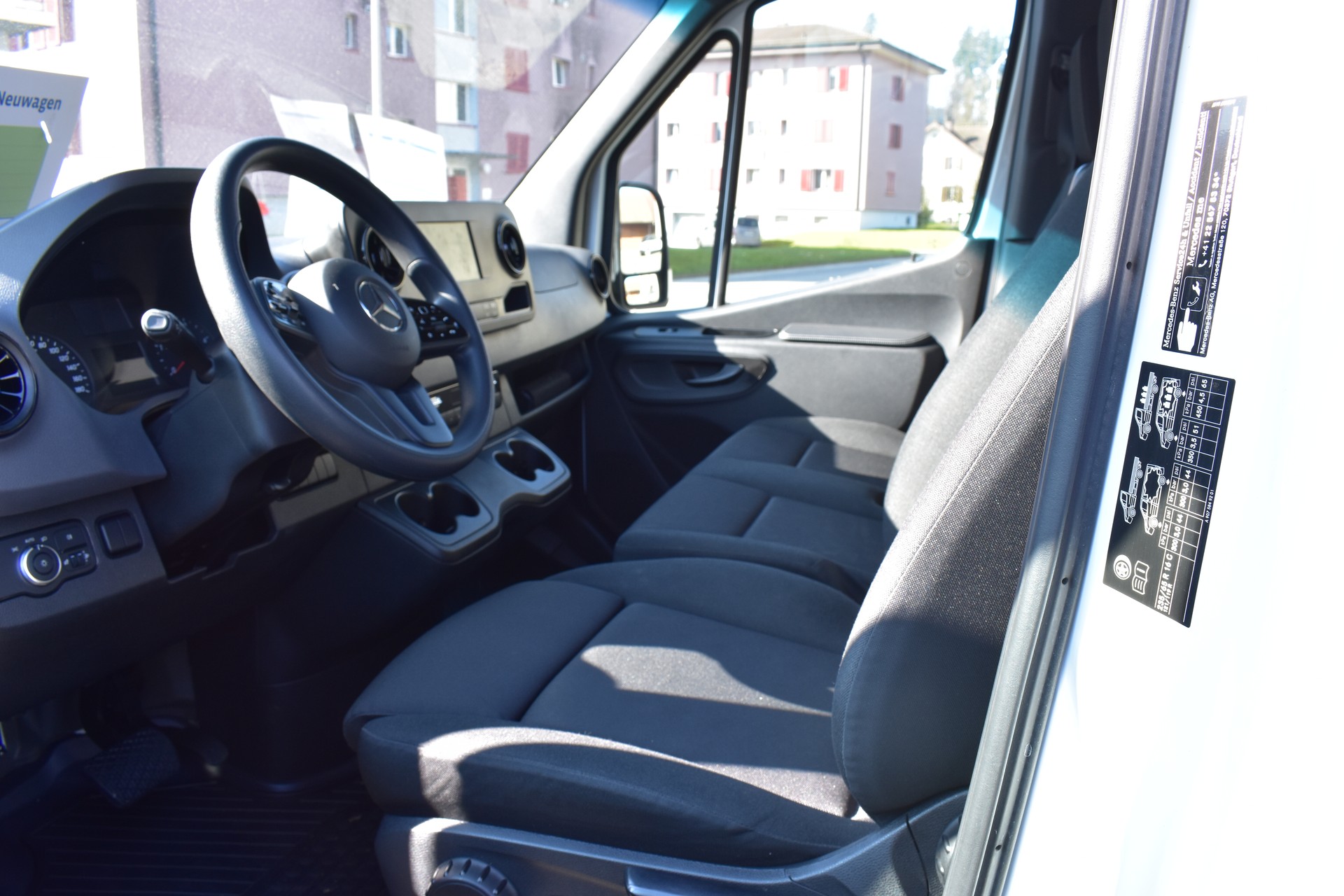MERCEDES-BENZ Sprinter 317 CDI Lang 9G-TRONIC-image-5