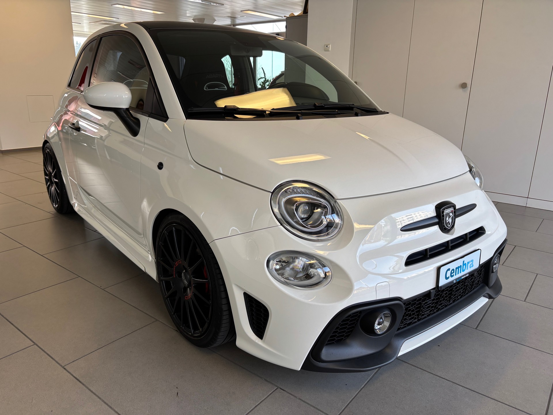 FIAT 595 1.4 16V Turbo Abarth Pista-image-2