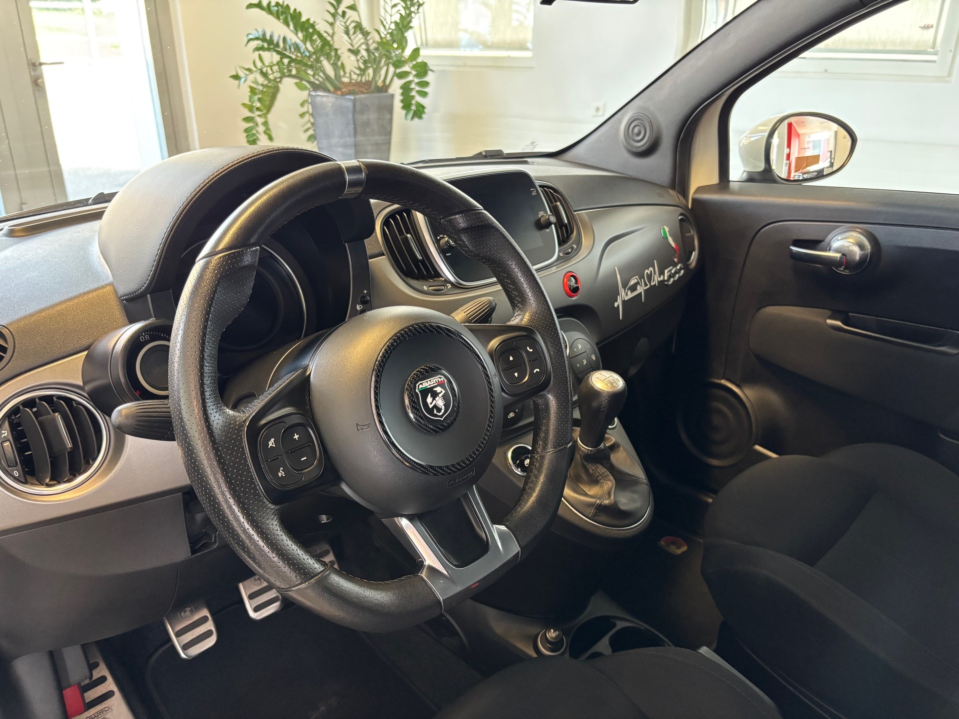 FIAT 595 1.4 16V Turbo Abarth Pista-image-6