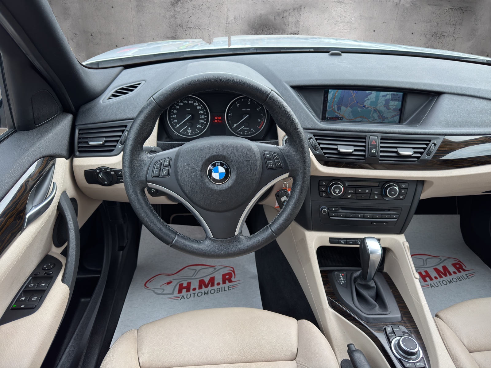 BMW X1 xDrive 20d Steptronic-image-11