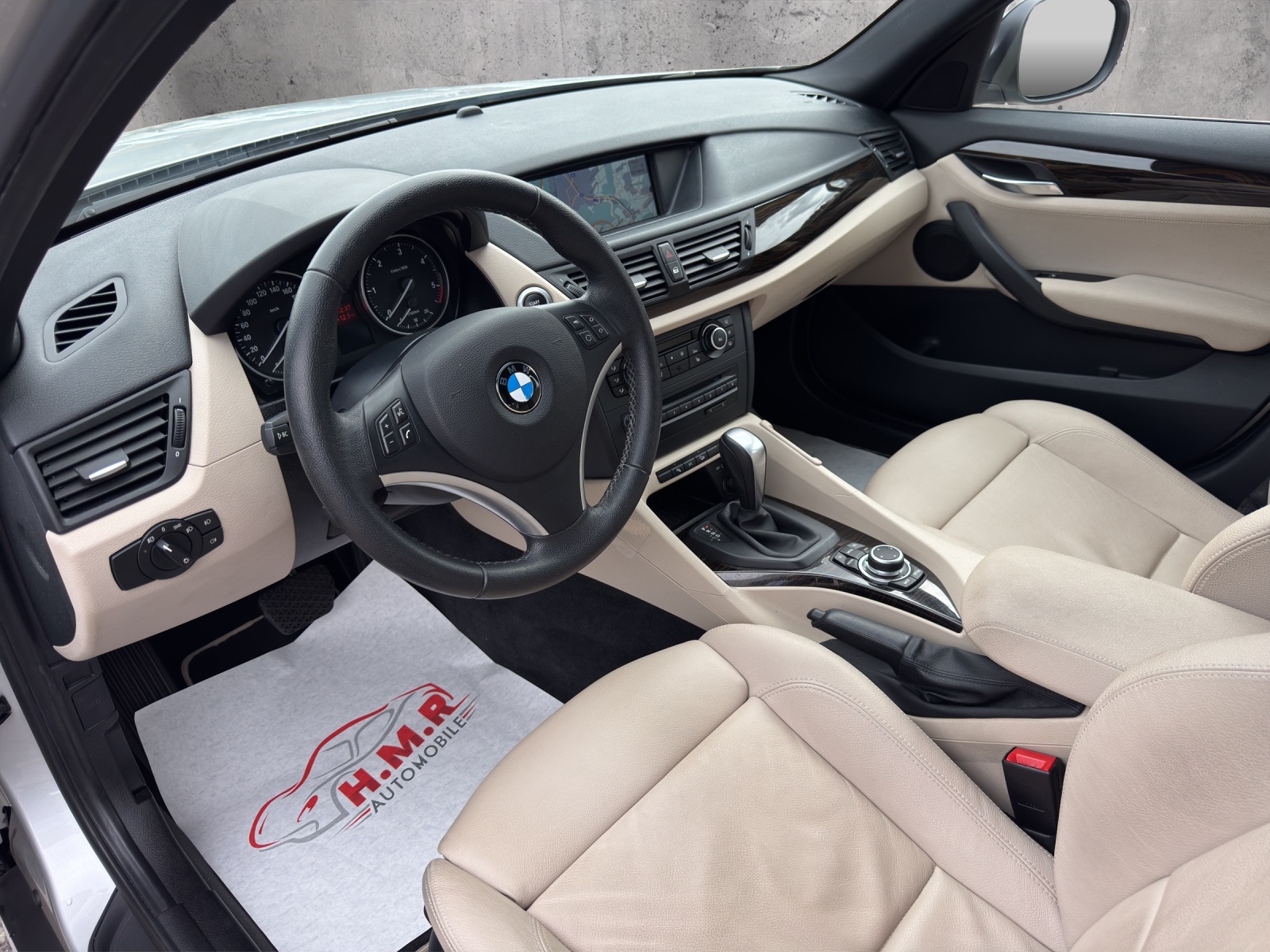 BMW X1 xDrive 20d Steptronic-image-8