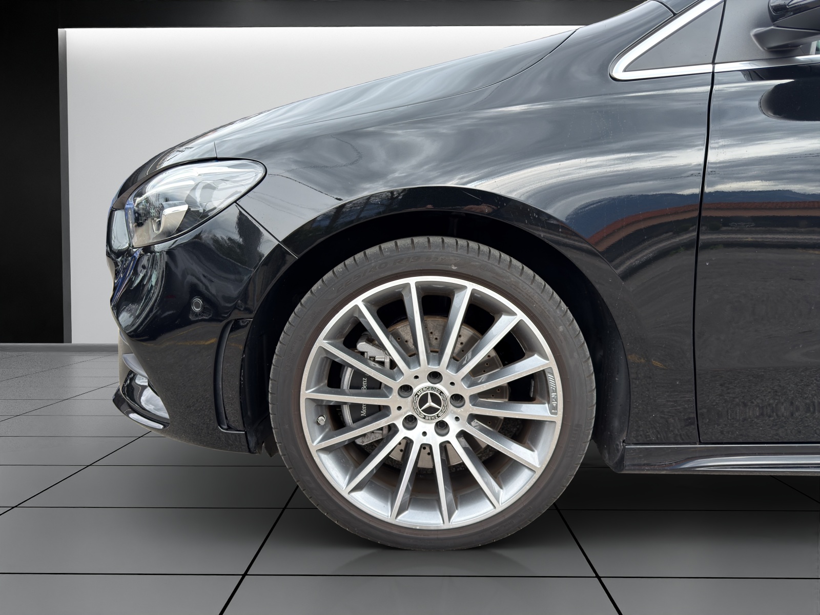 Image MERCEDES-BENZ B-250 B 250 e AMG Line