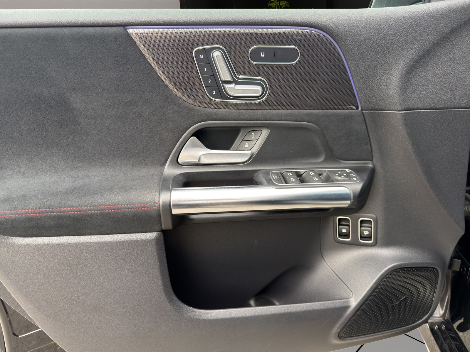 Image MERCEDES-BENZ B-250 B 250 e AMG Line