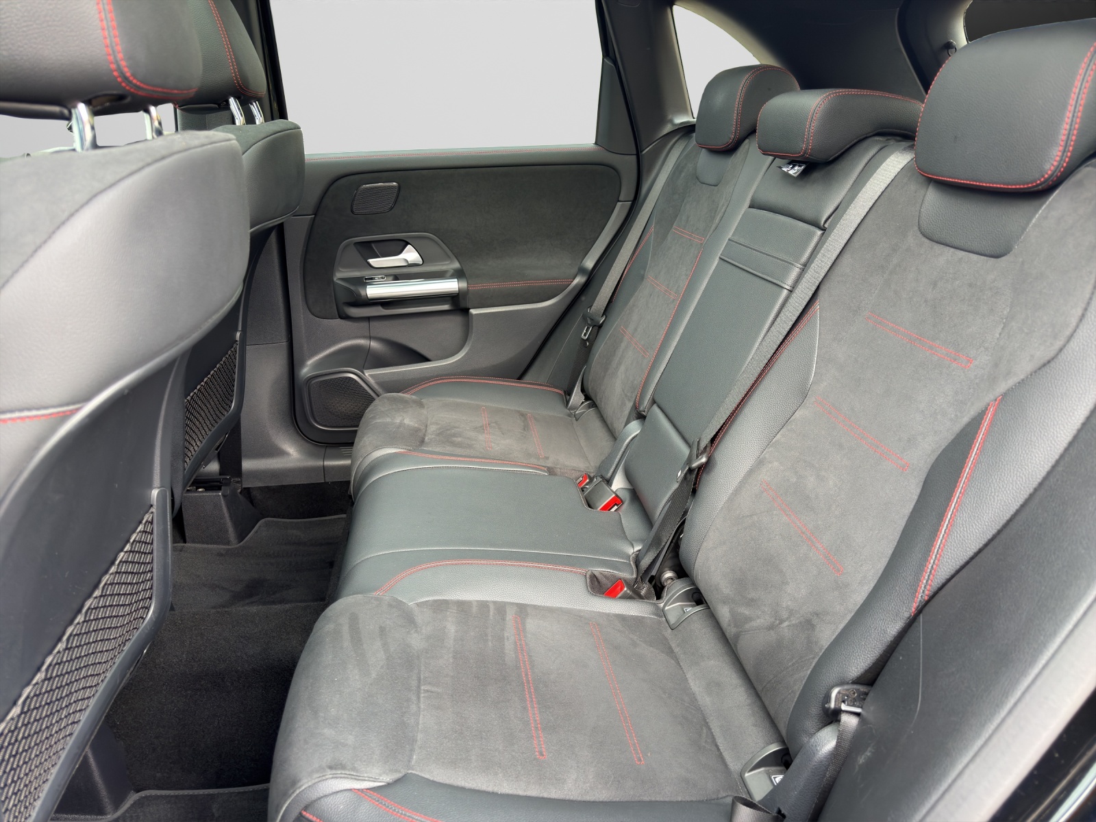 Image MERCEDES-BENZ B-250 B 250 e AMG Line