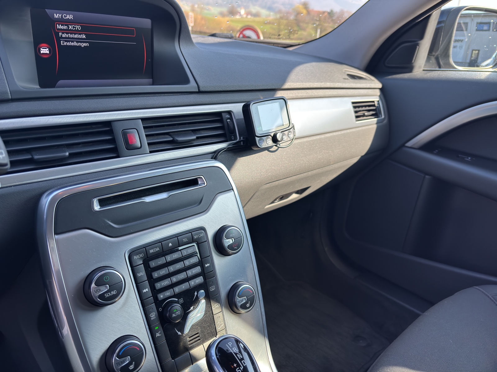 VOLVO XC70 2.4 D4 Family Ed. AWD-image-5