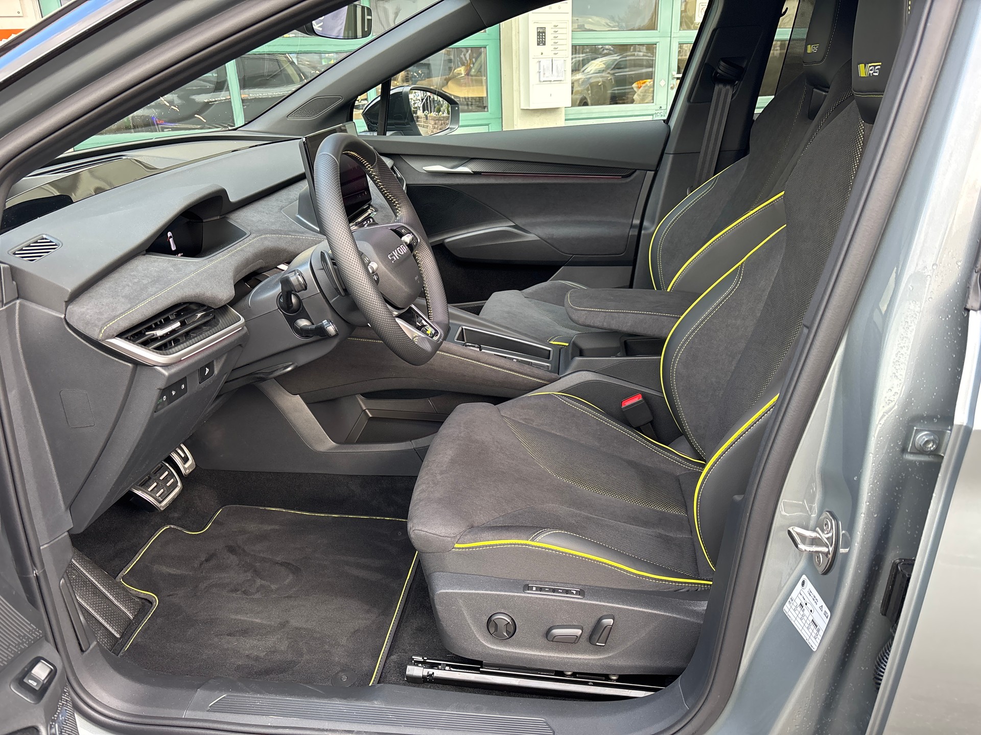 SKODA Elroq 85 RS 4x4-image-10