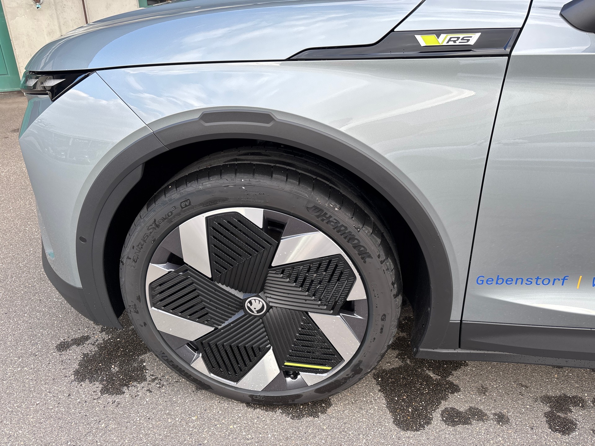 SKODA Elroq 85 RS 4x4-image-17