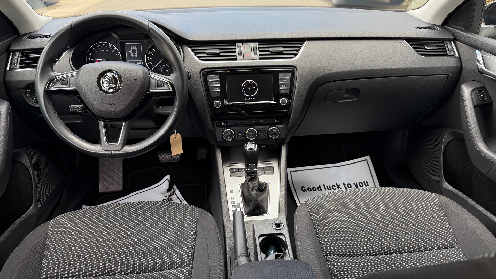 SKODA Octavia Combi 2.0 TDI Ambition 4x4 DSG-image-10