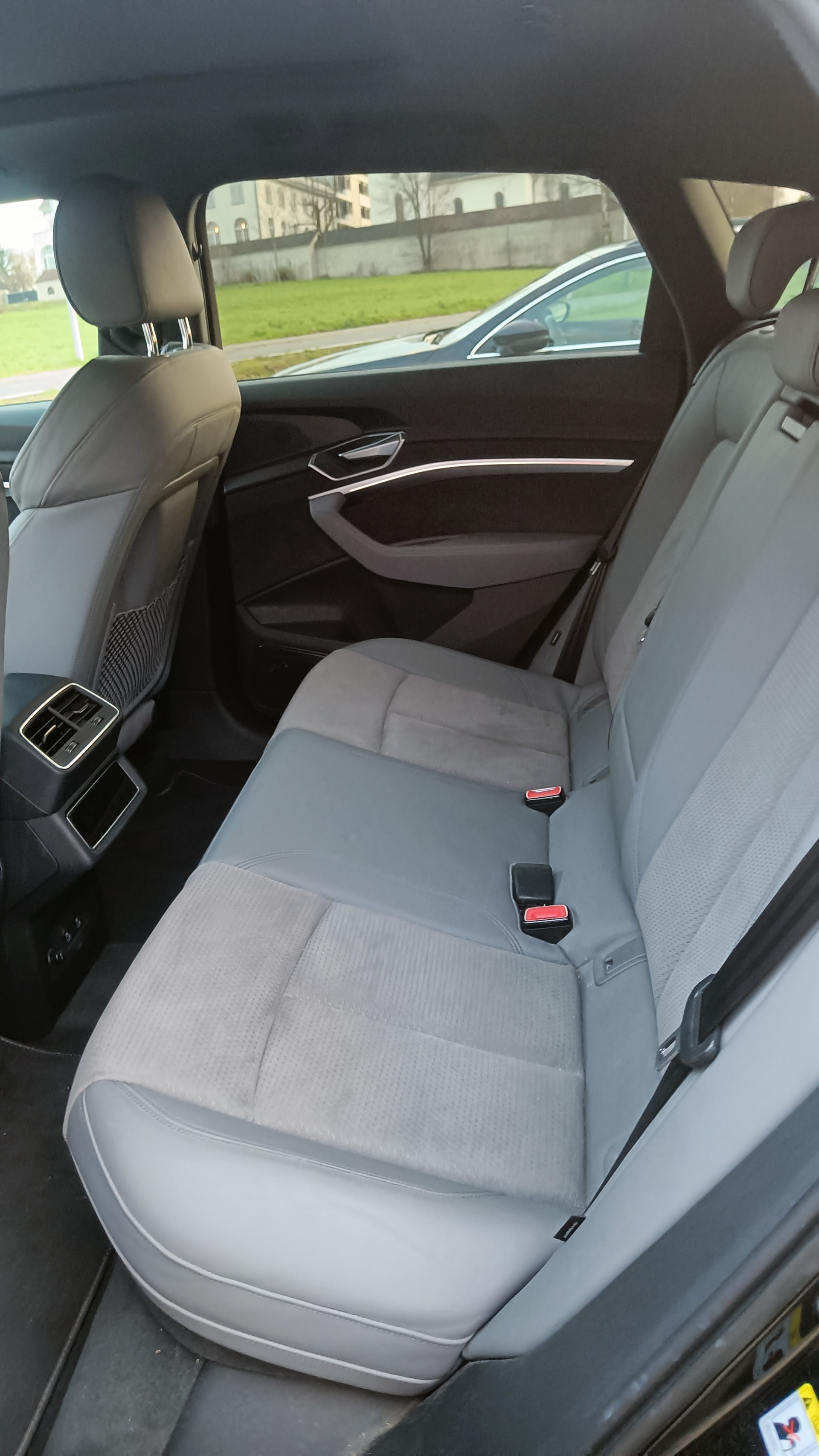 AUDI e-tron 55 S Line Black Edition quattro Kaufen