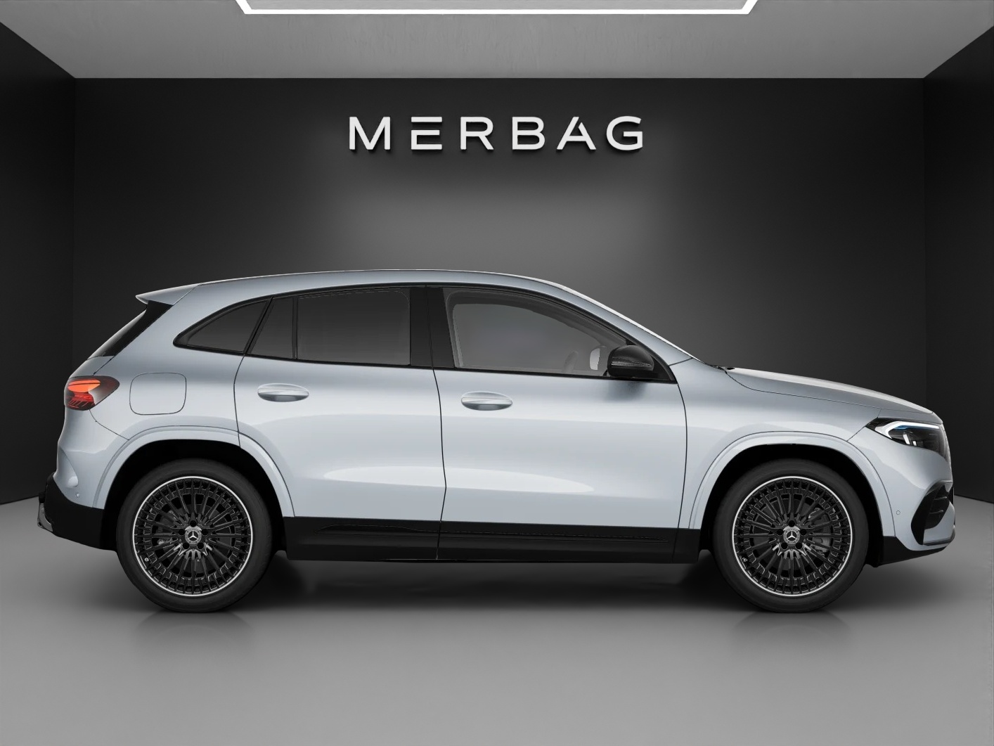 MERCEDES-BENZ EQA 350 66,5 kWh 4Matic Swiss Star-image-1