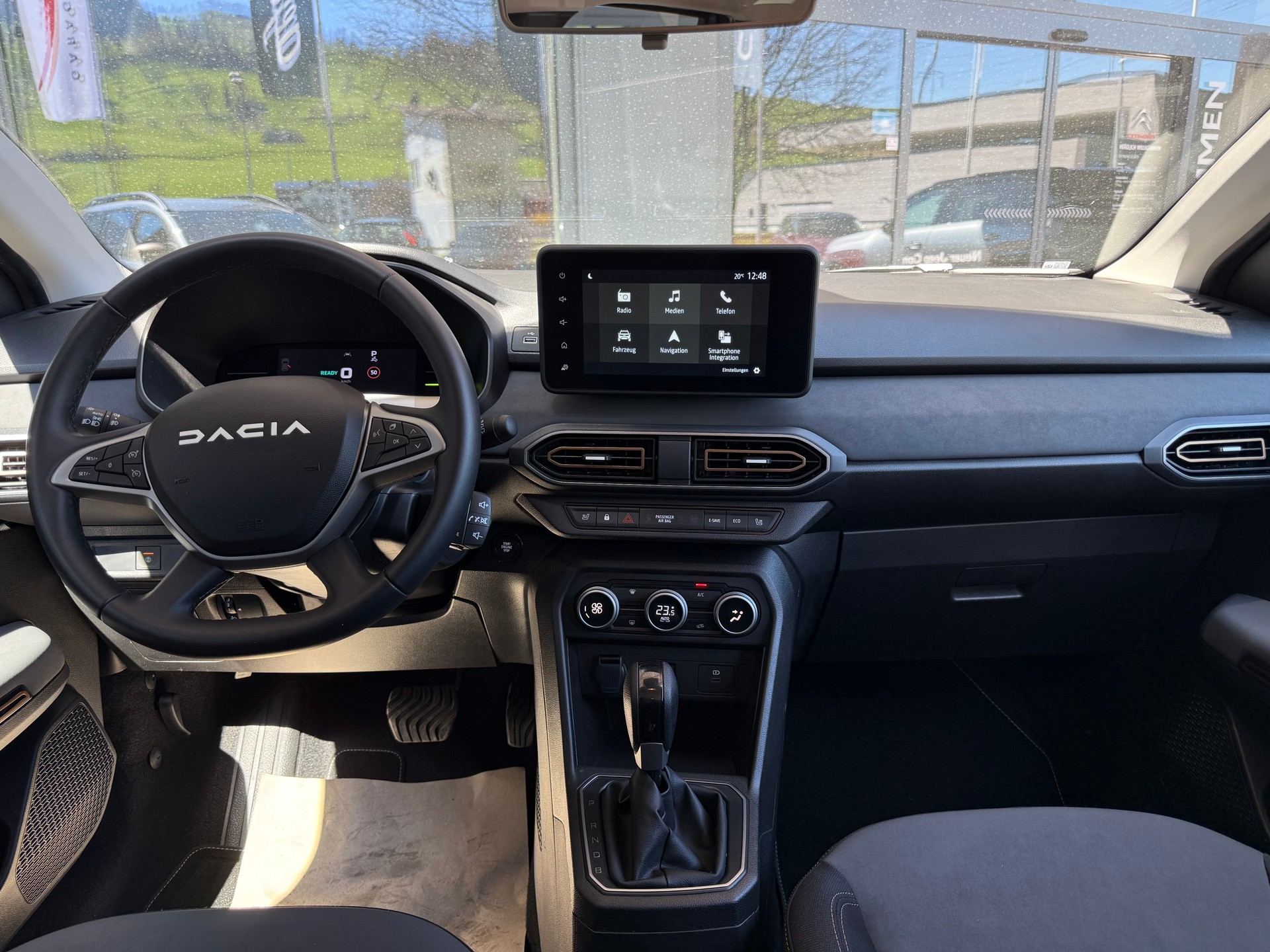 DACIA Jogger HEV 140 Extreme-image-9
