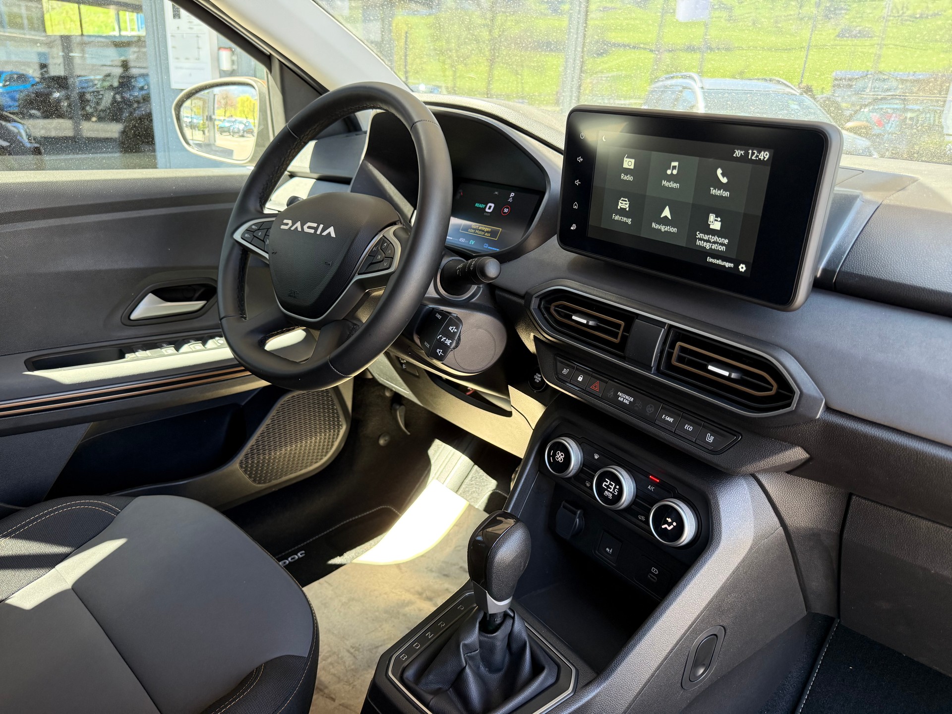 DACIA Jogger HEV 140 Extreme-image-6