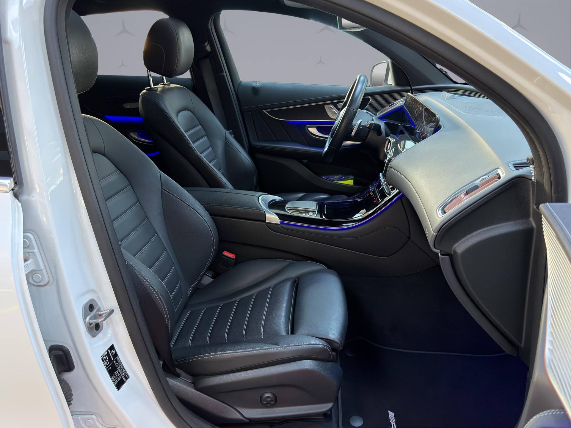 MERCEDES-BENZ EQC 400 4matic-image-15