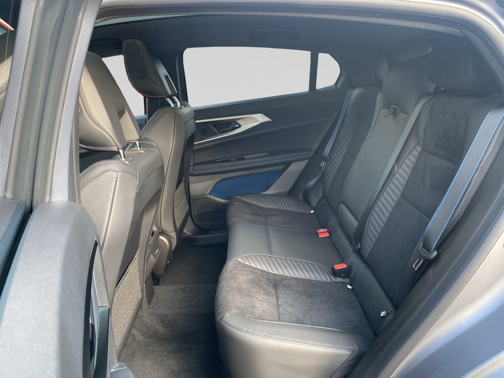 RENAULT Rafale 1.2 E-Tech Hybrid 200 Esprit Alpine-image-10