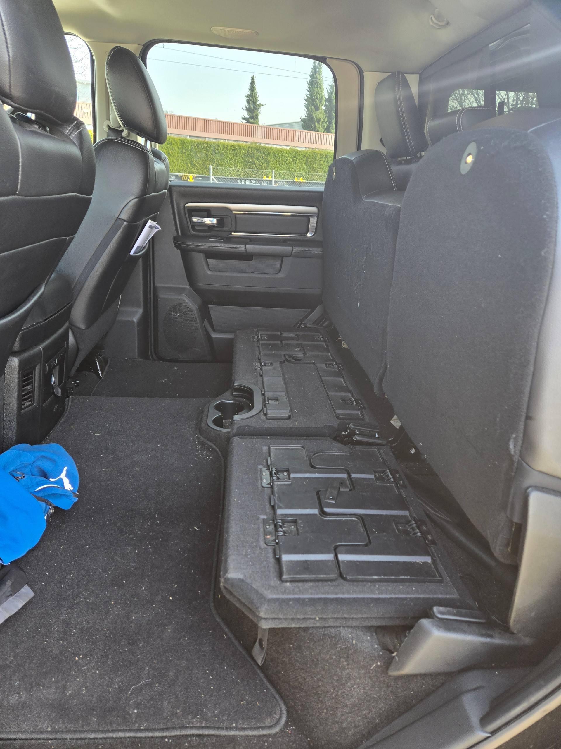 DODGE 1500 Crew Cab-image-4