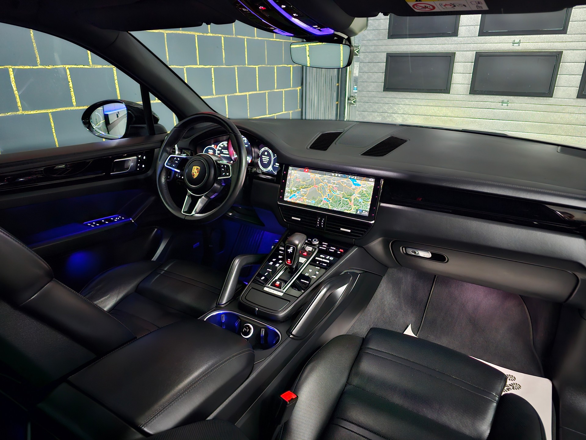 PORSCHE Cayenne S Turbo Look-image-8