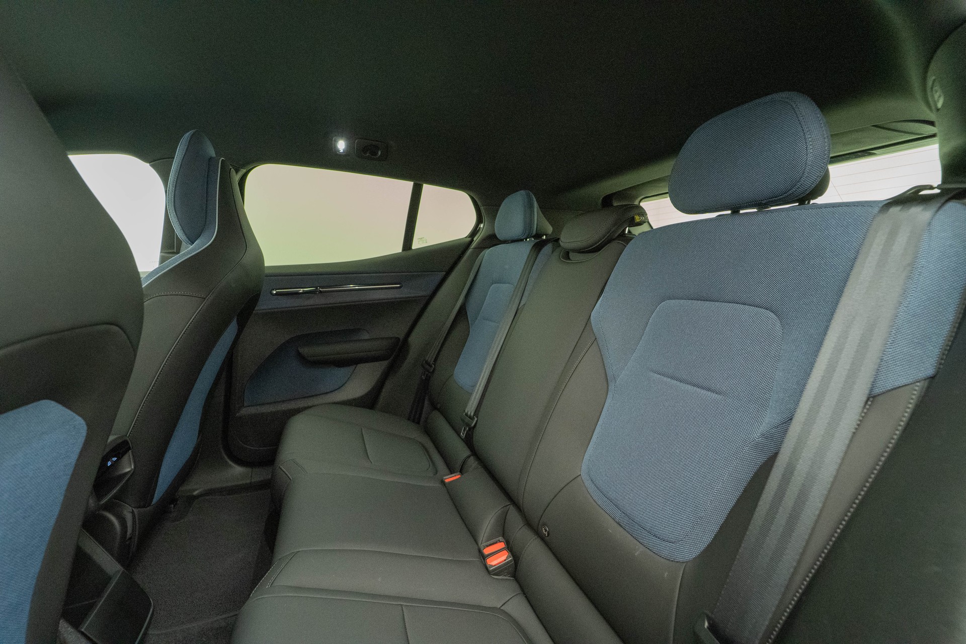 VOLVO EX30 E60 Core-image-8