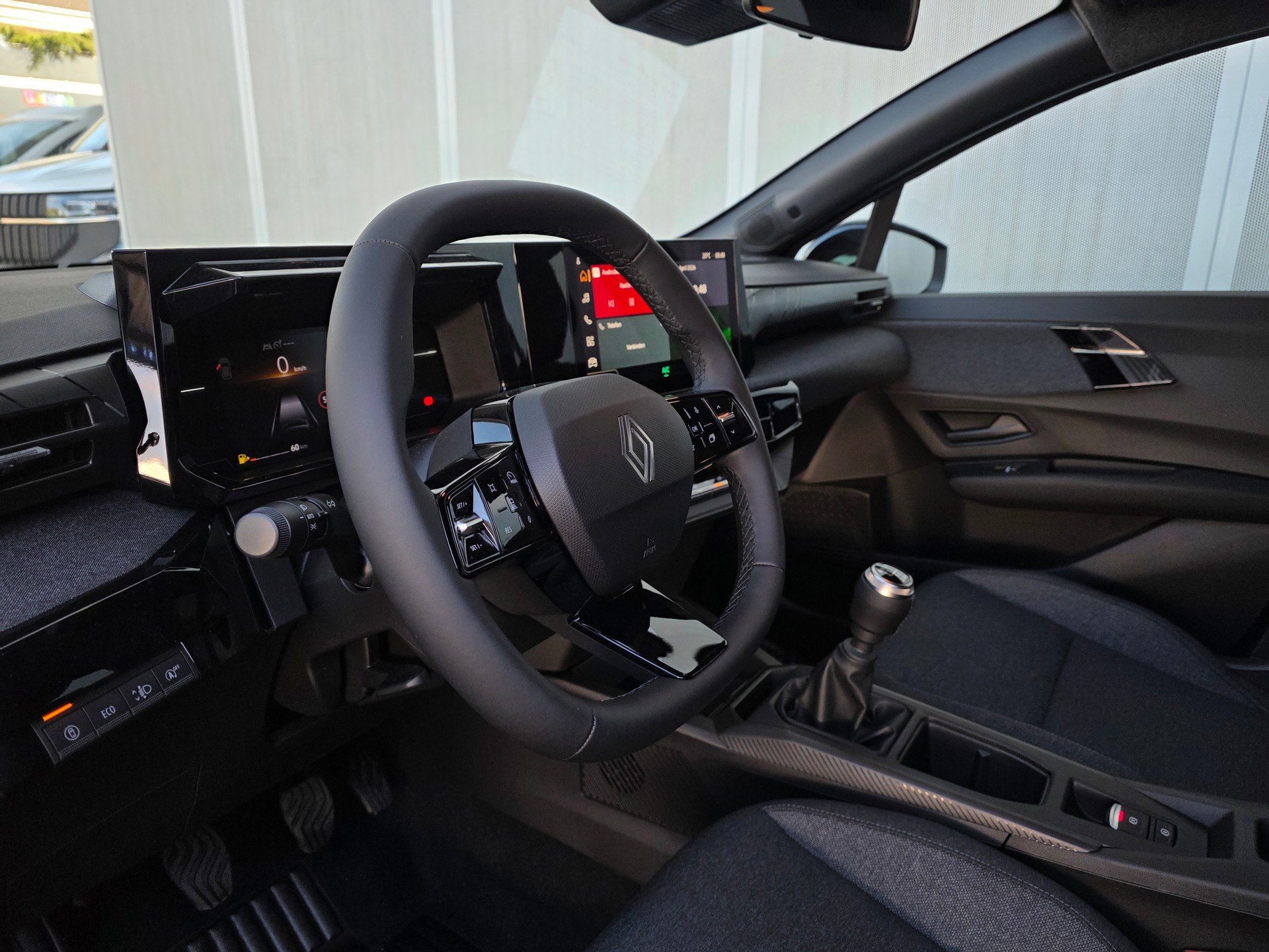 RENAULT Clio 1.0 Evolution-image-5